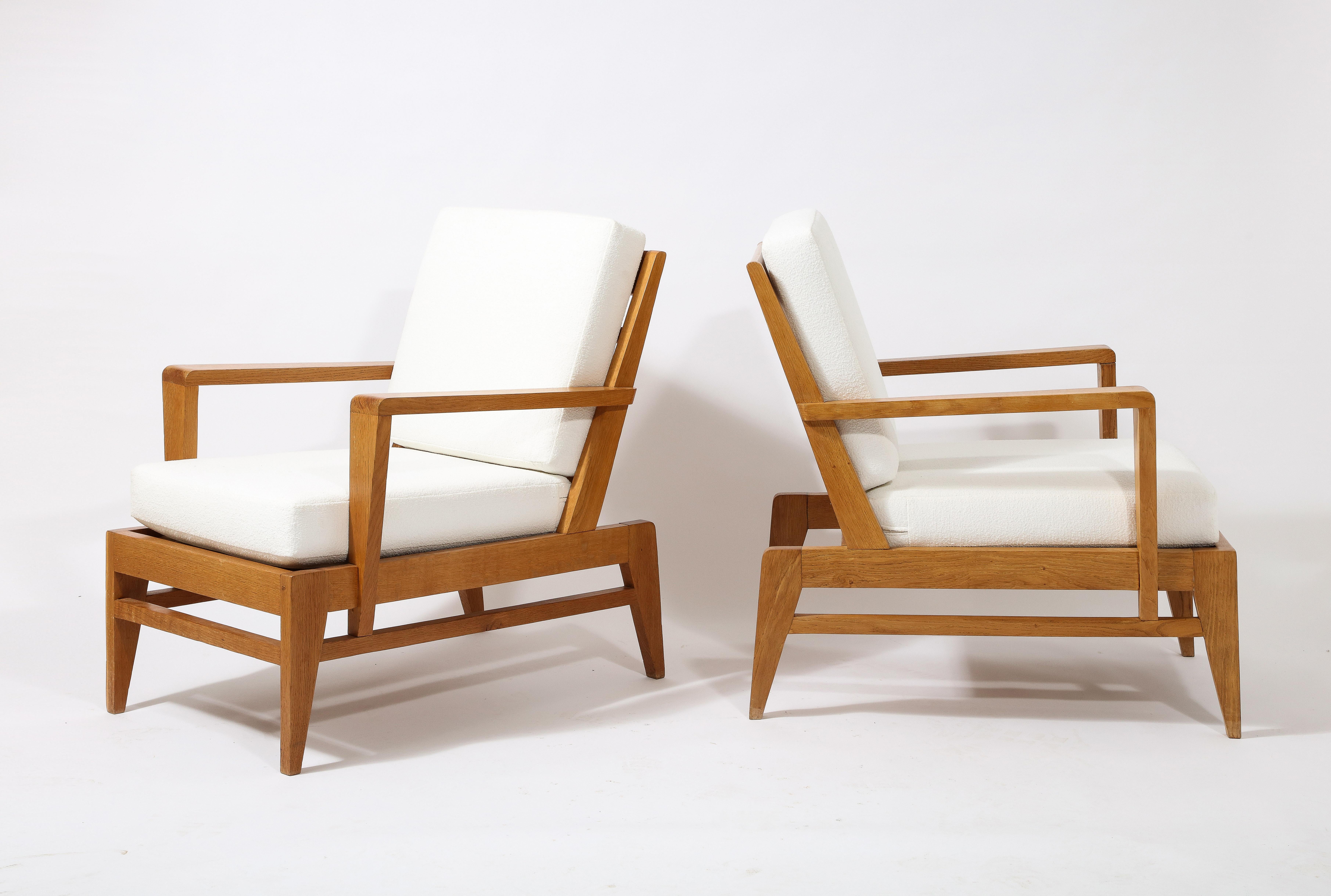 20th Century René Gabriel Pair of Oak Lounge Chairs Armchairs, France 1940’s For Sale