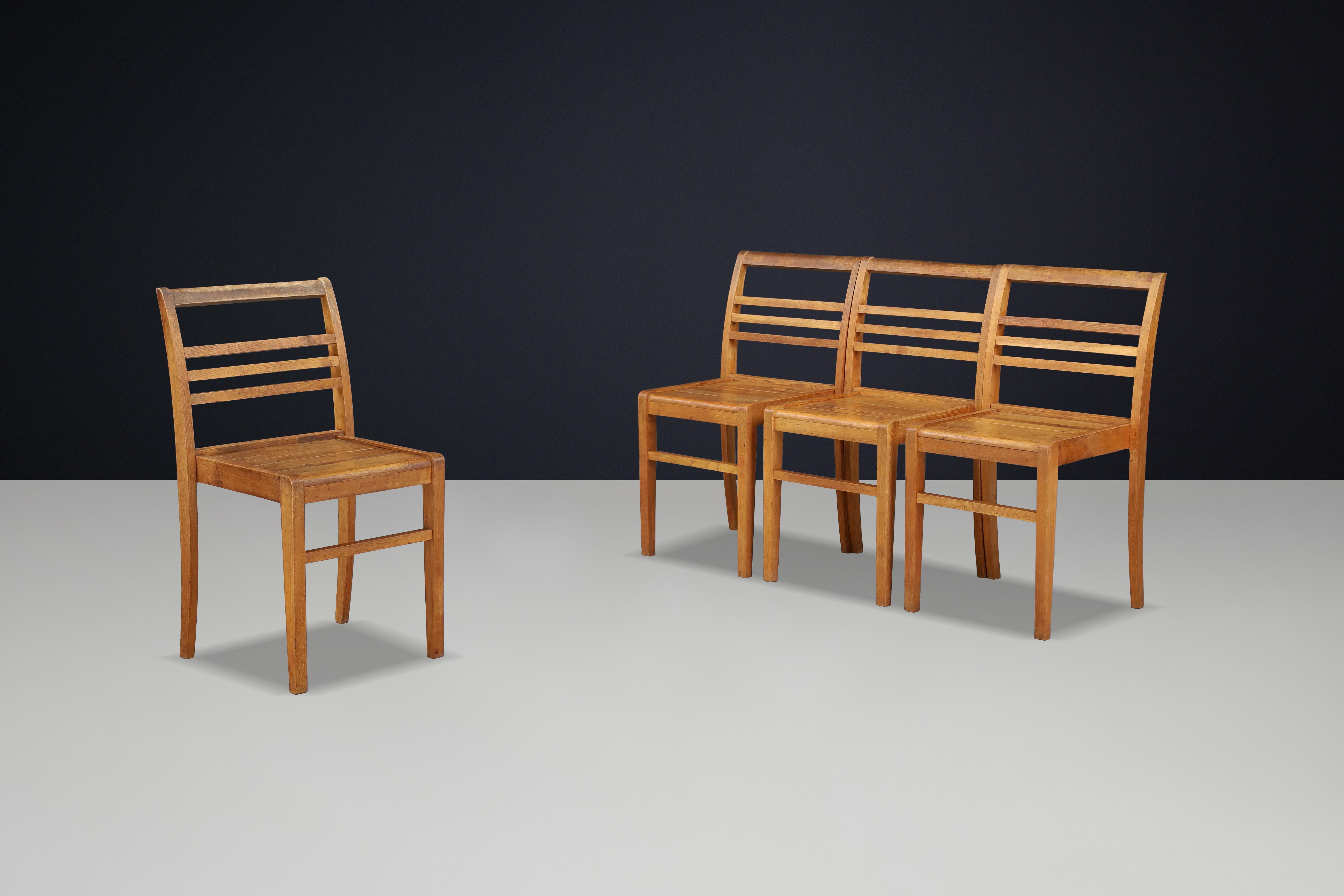 René Gabriel Rekonstruktion Eiche Esszimmerstühle, Frankreich, 1946 - 48+ Verfügbar (Französisch) im Angebot