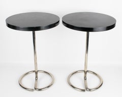 René Herbst Art Deco Side Coffee Table Bakelite et Chrome, une paire, circa 1935