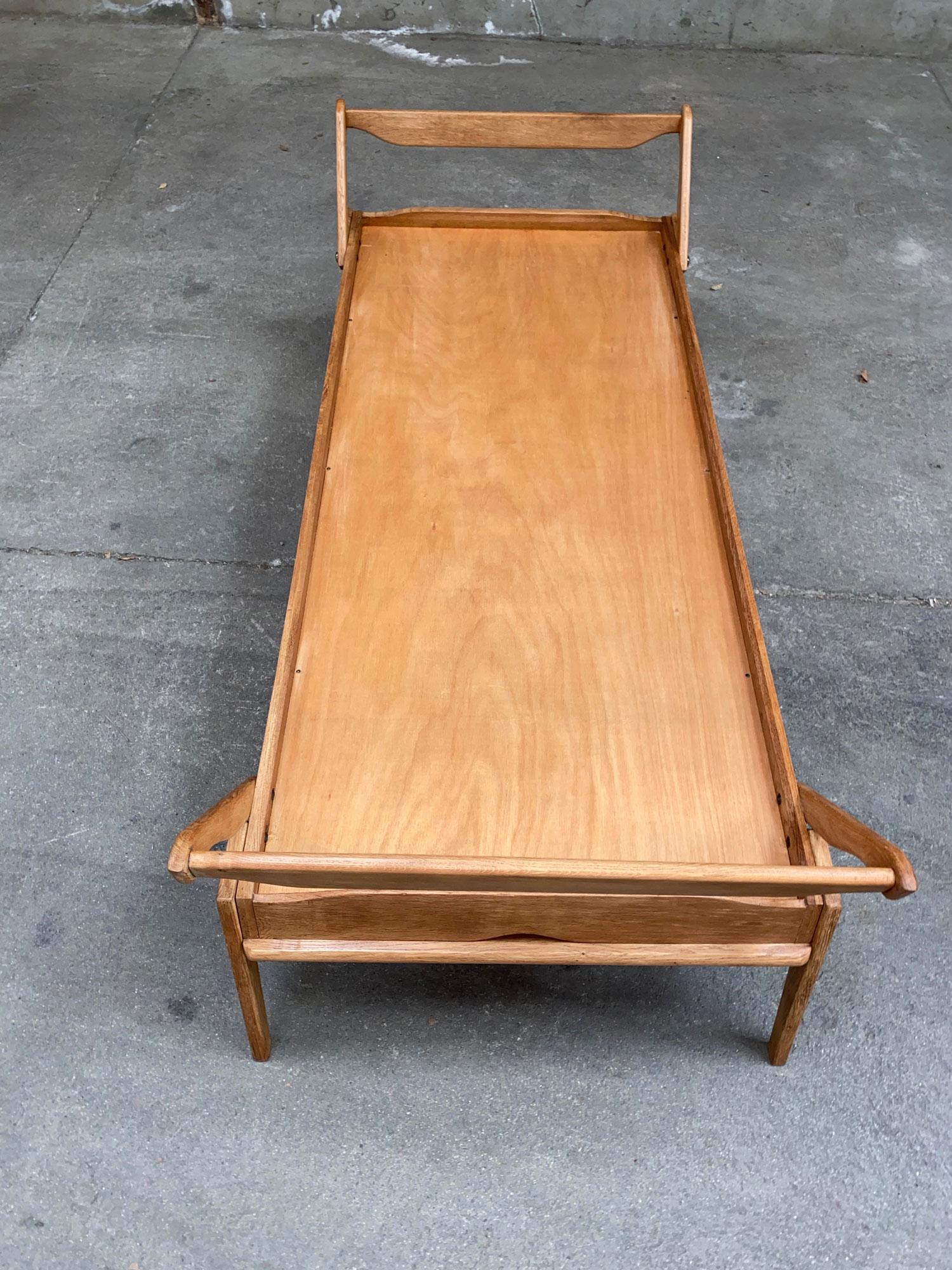 René-Jean Caillette Leather Daybed Charron Edition In Good Condition In Grenoble, FR