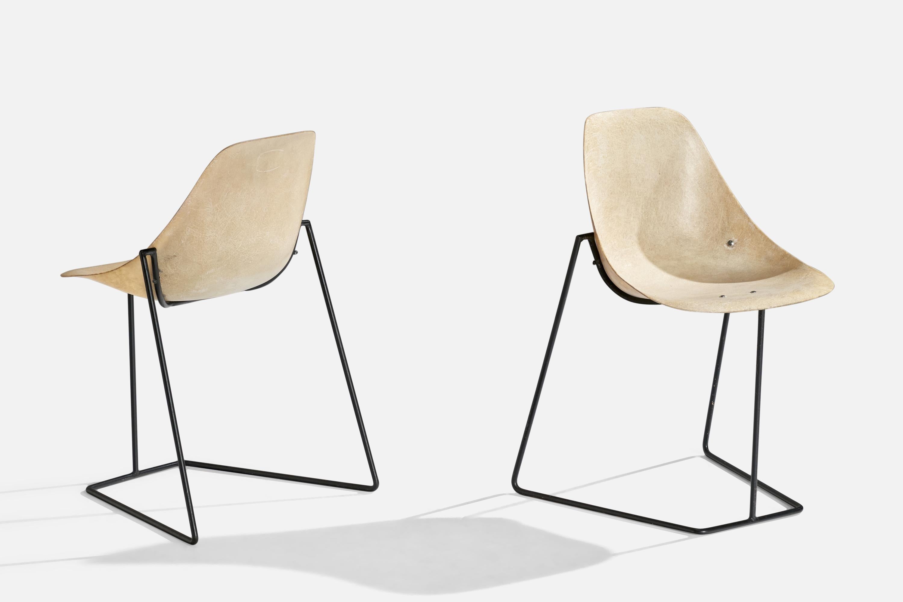 Mid-Century Modern Rene-Jean Caillette, Side Chairs, Fiberglass, Metal, France, 1957 For Sale