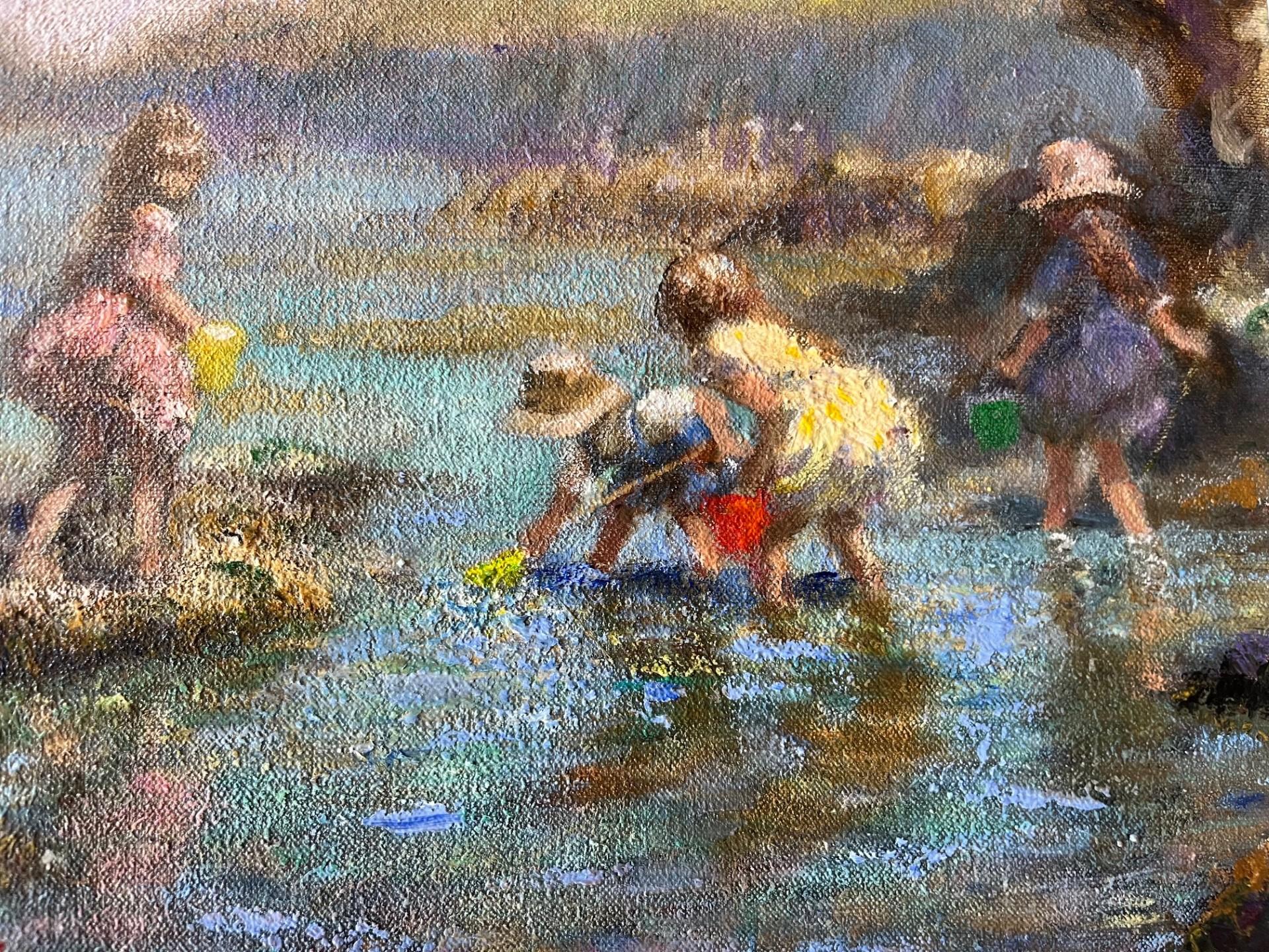 Modern Impressionist Oil Painting - Beach Scene with Children playing at the Sea For Sale 3