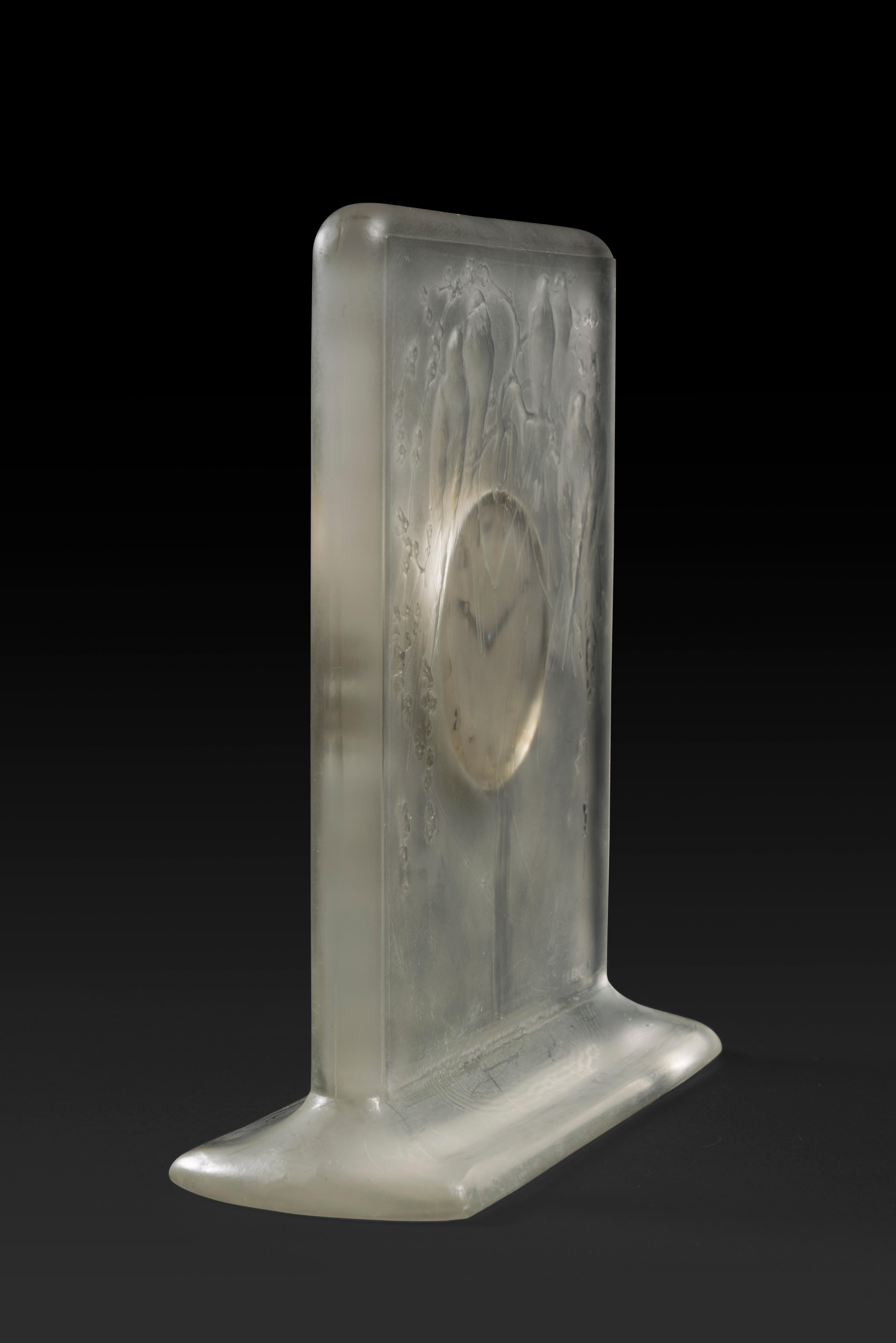 Machine-Made René Lalique (1860-1945) 8-Day Clock “ANTOINETTE” (1931) For Sale