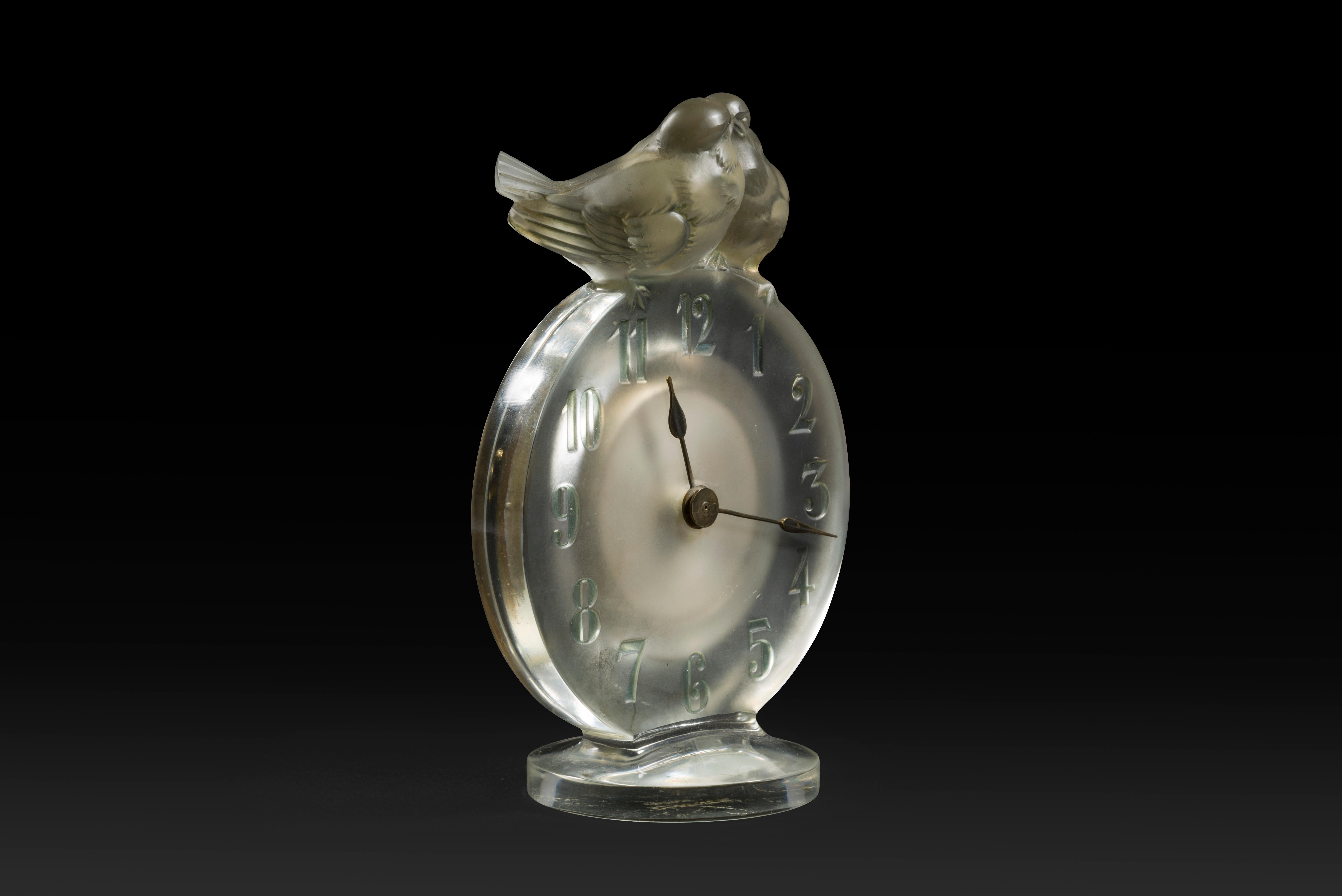 René Lalique (1860-1945) Pendule 8 jours ANTOINETTE (1931) Bon état - En vente à Ixelles, BE