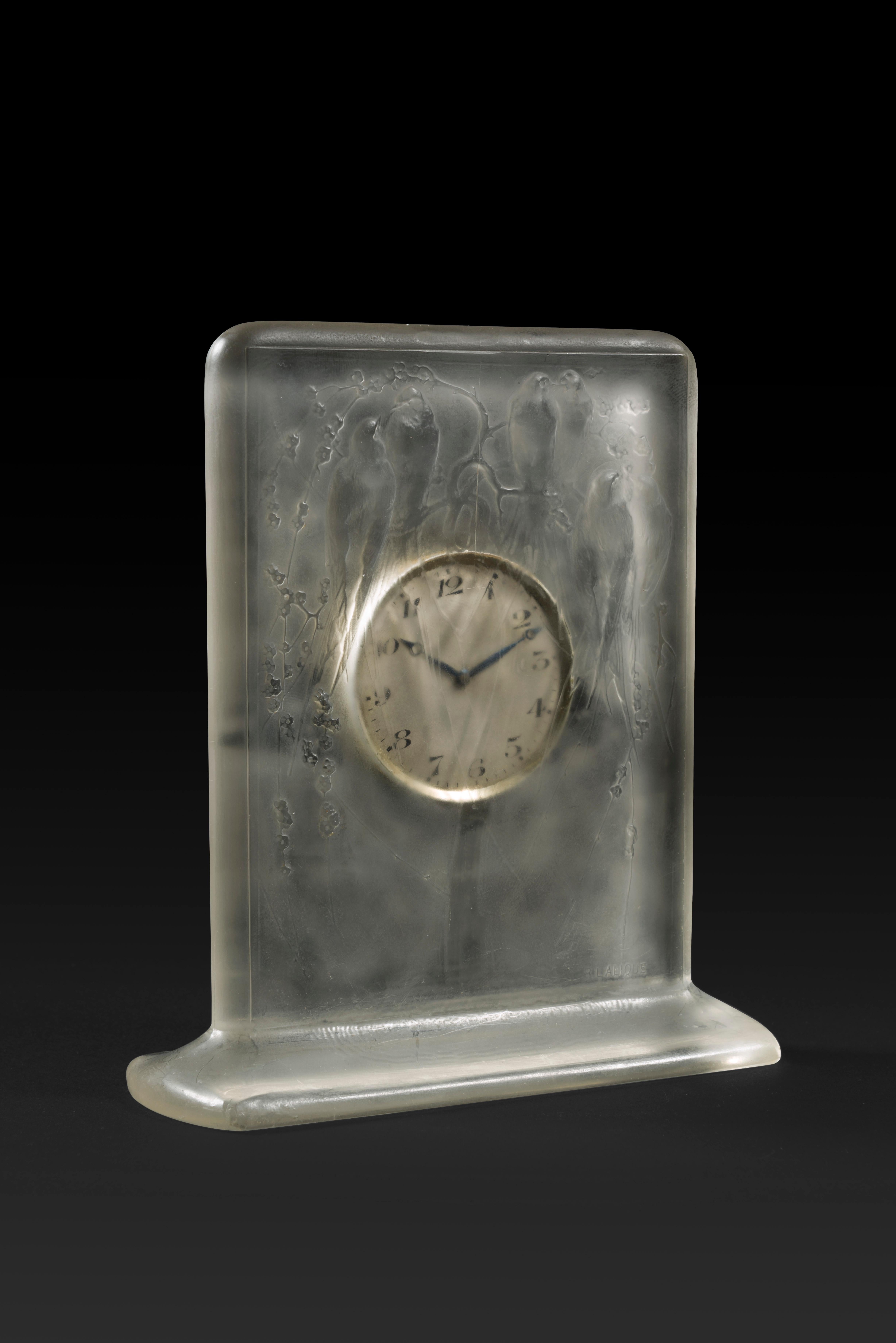 René Lalique (1860-1945) 8-Day Clock “ANTOINETTE” (1931) In Good Condition For Sale In Ixelles, BE