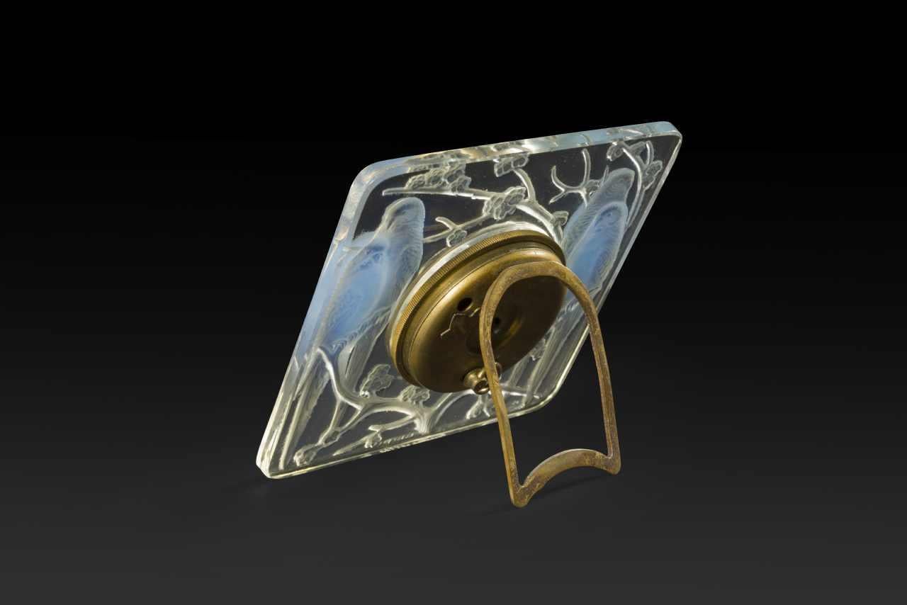 Art Deco René Lalique (1860-1945) 8-Day Clock “INSEPARABLES” (1926) For Sale