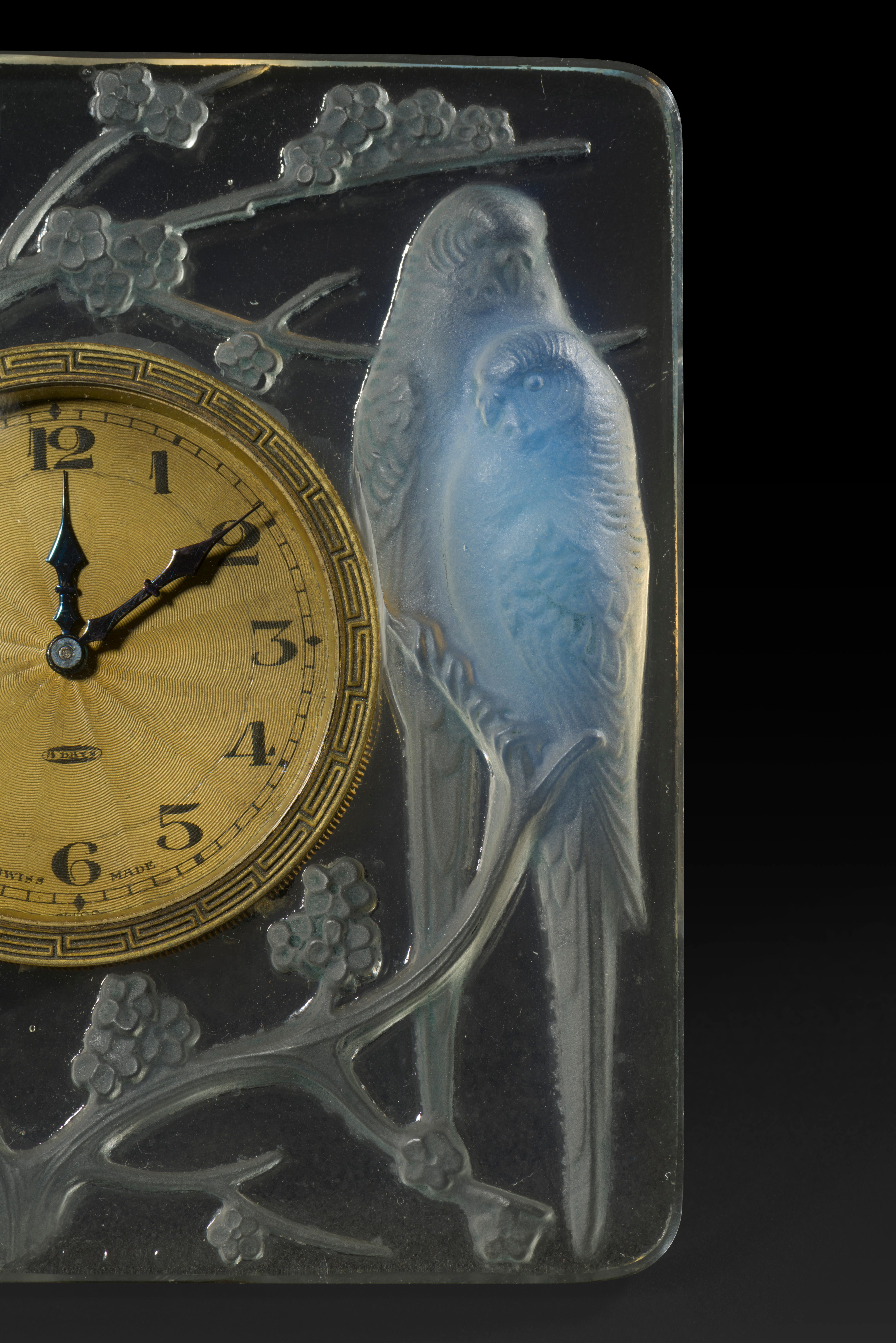Early 20th Century René Lalique (1860-1945) 8-Day Clock “INSEPARABLES” (1926) For Sale