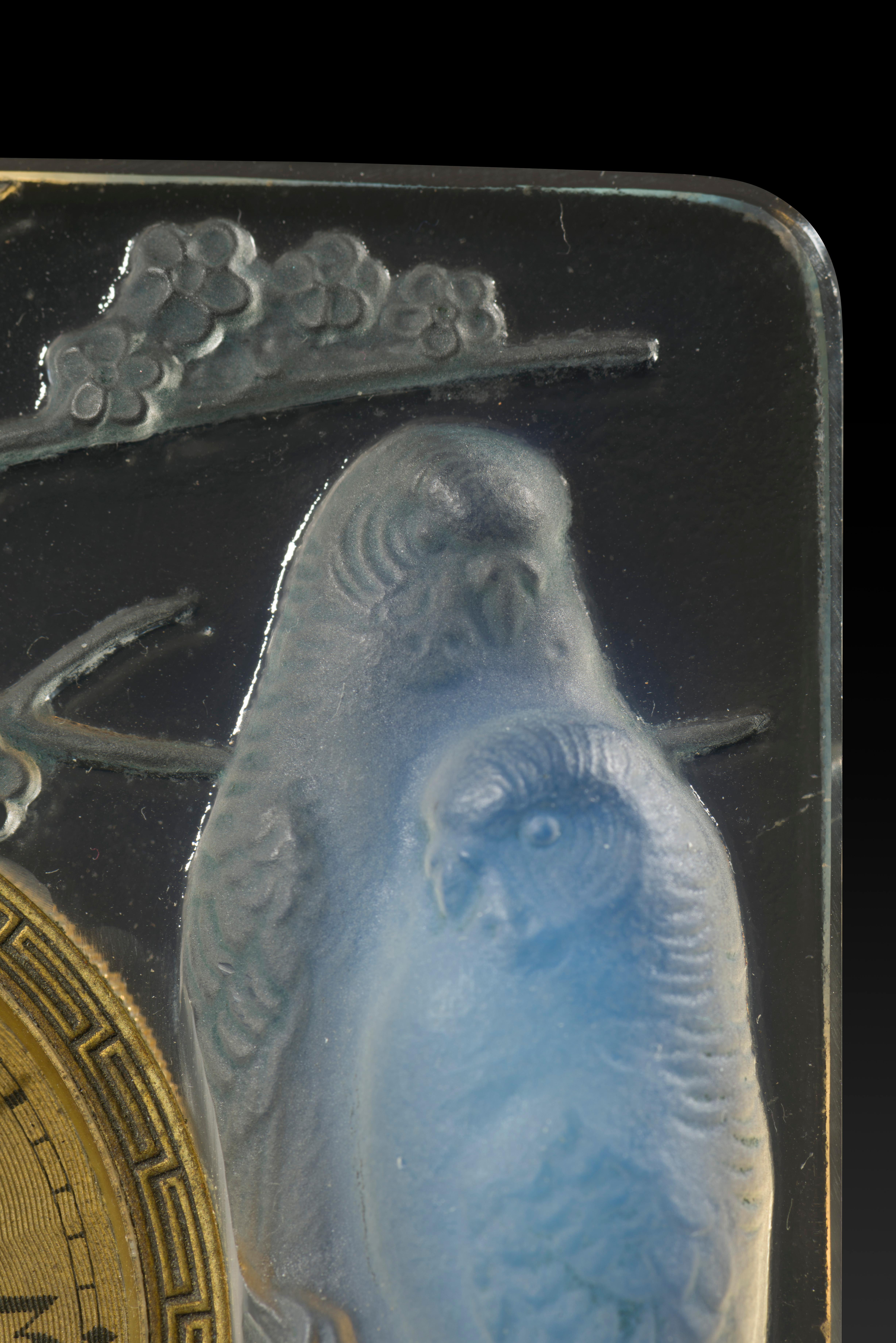 Blown Glass René Lalique (1860-1945) 8-Day Clock “INSEPARABLES” (1926) For Sale