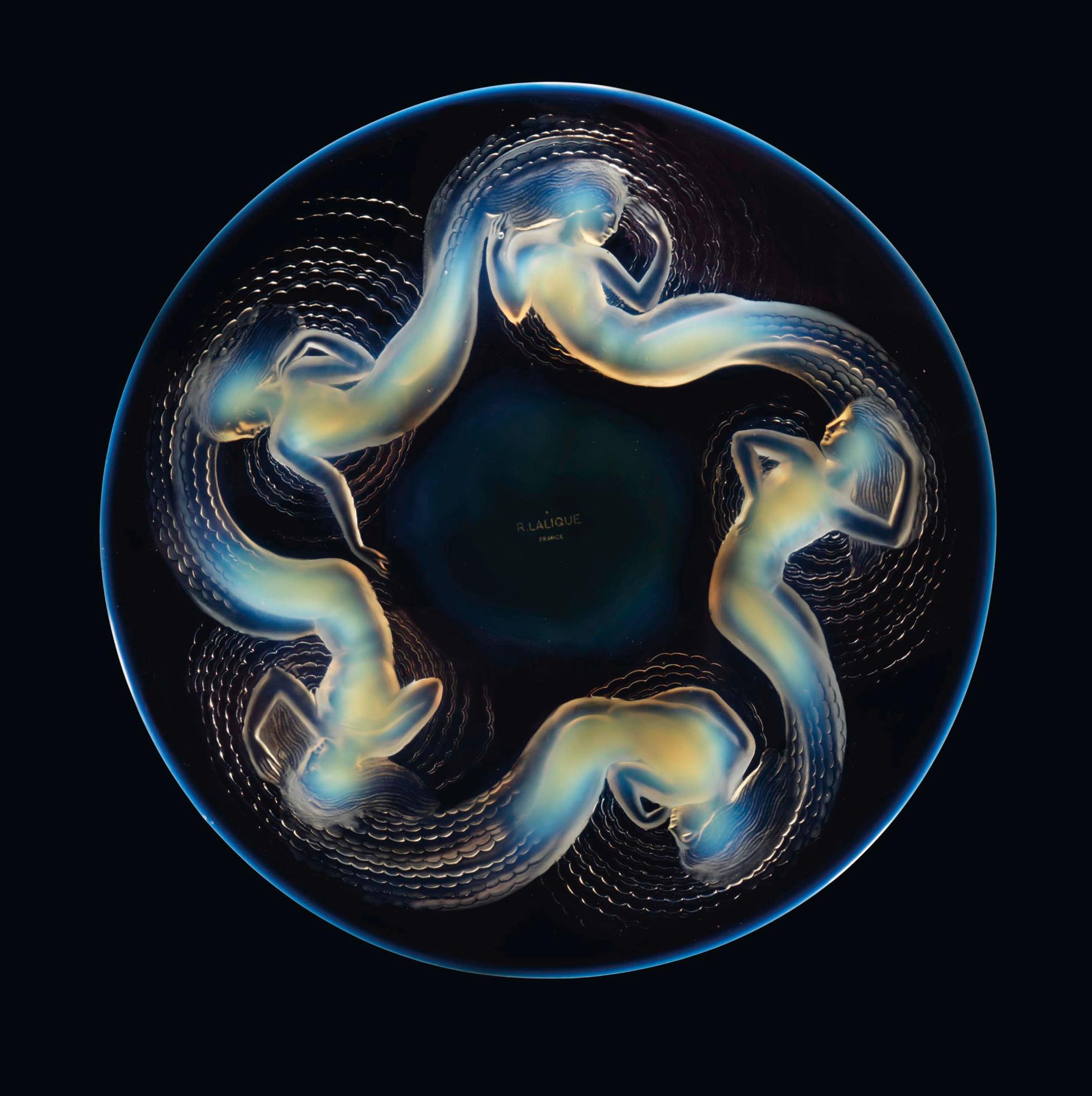 René Lalique (1860-1945)  “Calypso” flat bowl 1930. In Good Condition For Sale In SAINT-OUEN-SUR-SEINE, FR