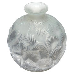 Rene Lalique '1860-1945' "Ormeaux" an Opalescent Glass Vase