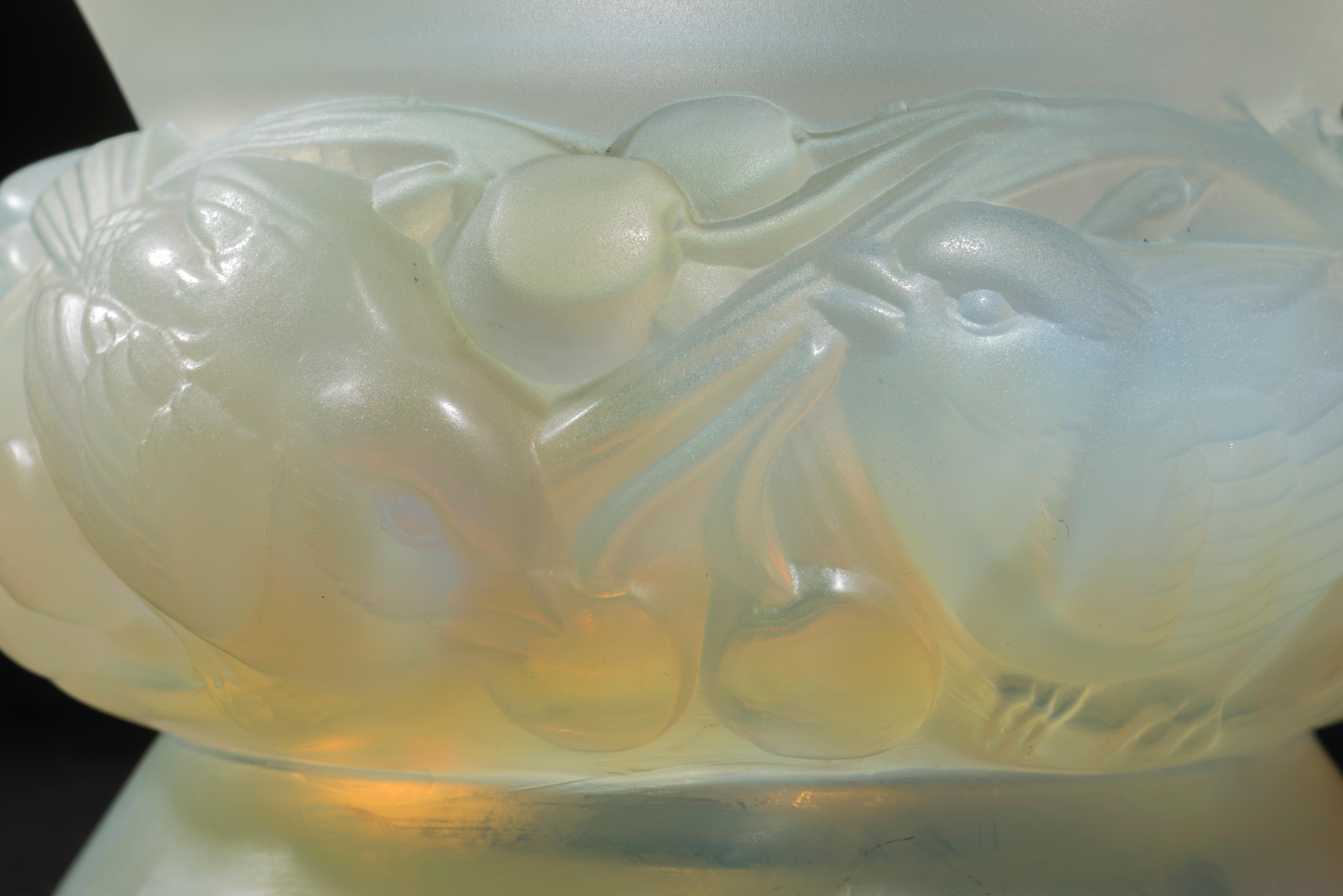 RENE LALIQUE (1860-1945) Vaso 