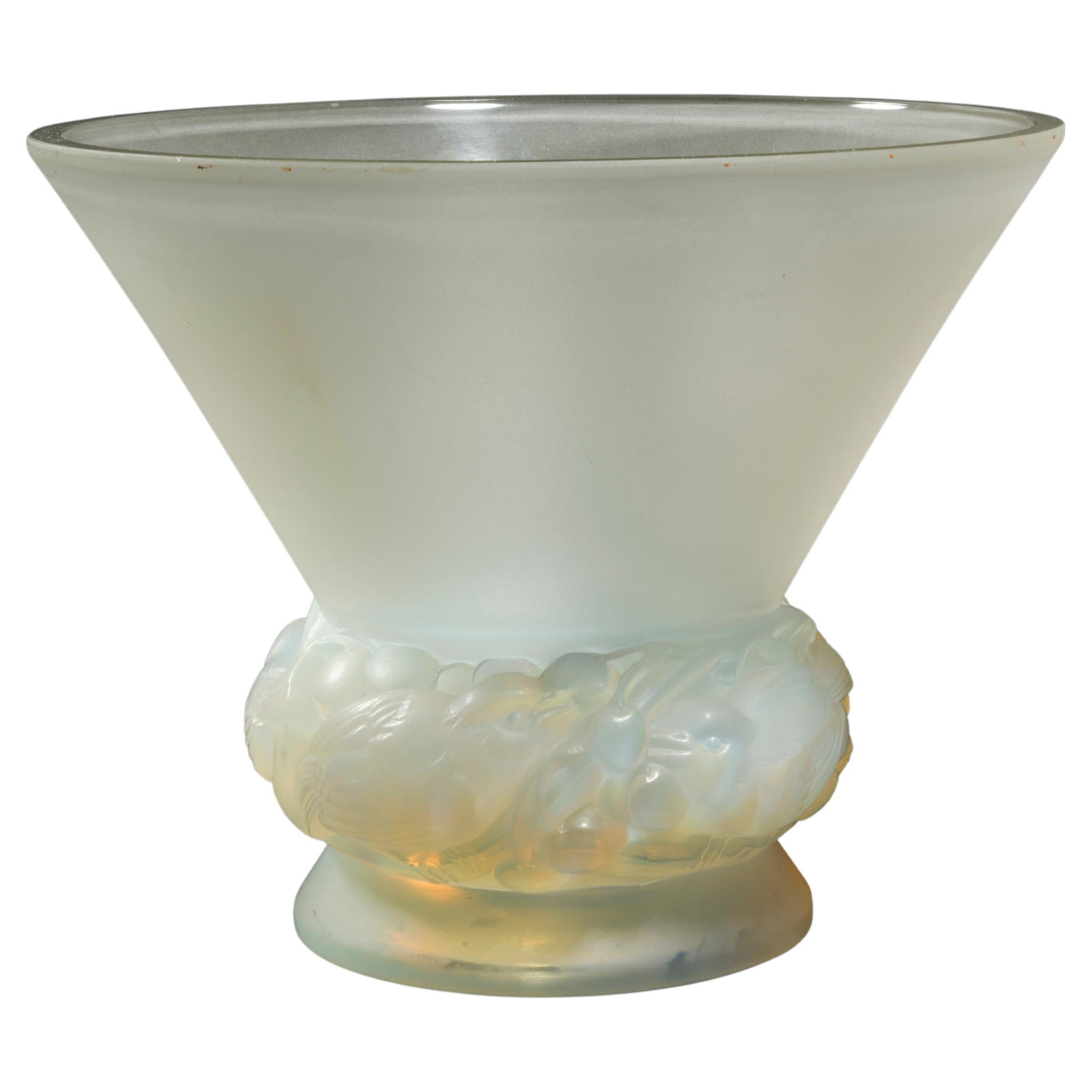 RENE LALIQUE (1860-1945) Jarrón "PINSONS" (1930)