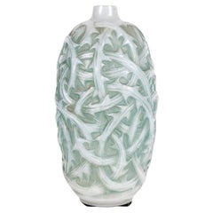 René Lalique -1921- Vase 'Opalescent' Ronces