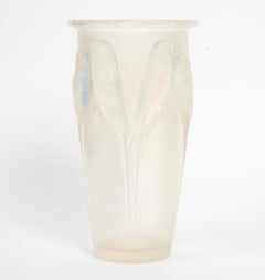 René Lalique-1924 - Opalescent “Ceylan” vase.