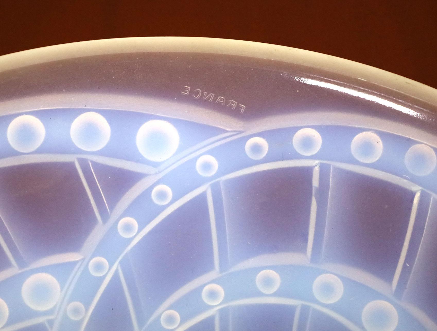 Moulé Bol des années 1930 de Rene Lalique en vente
