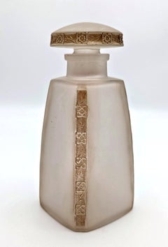 René Lalique a glass perfume bottle Fleurettes N°2 for Maison Lalique, ca. 1919
