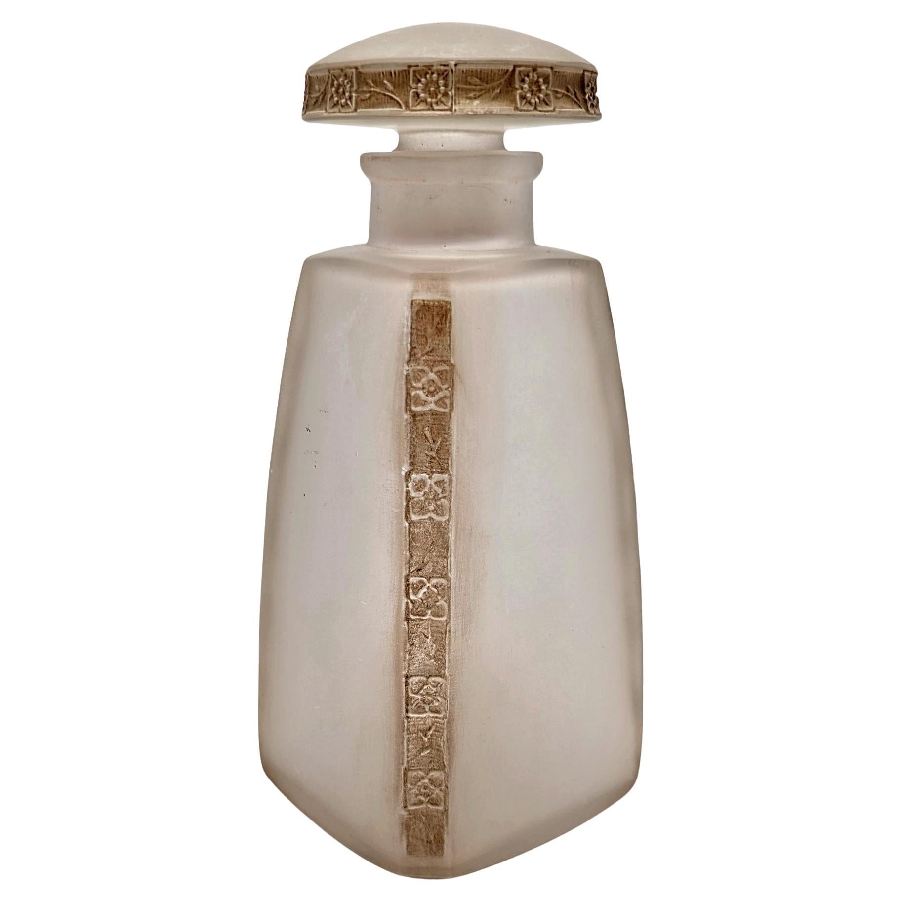 René Lalique a glass perfume bottle Fleurettes N°2 for Maison Lalique, ca. 1919