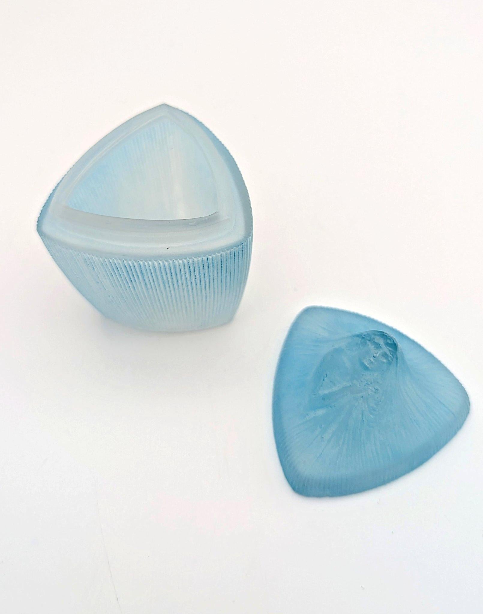 Français René Lalique, boîte à poudre Tête de Femme pour Coty, vers 1912 en vente