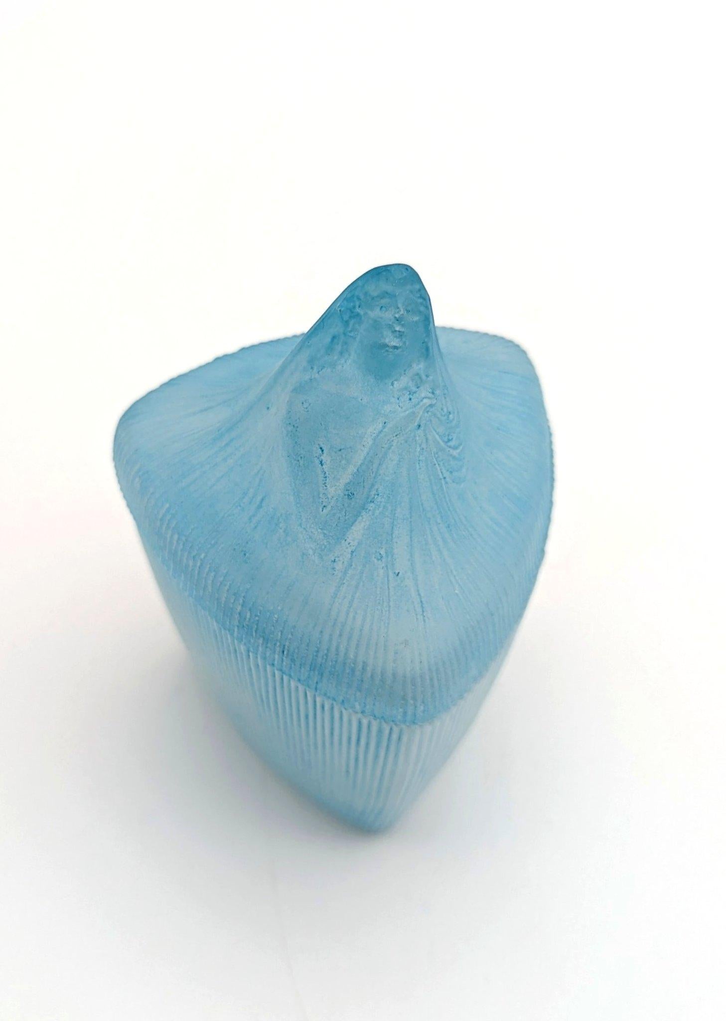 Début du 20ème siècle René Lalique, boîte à poudre Tête de Femme pour Coty, vers 1912 en vente