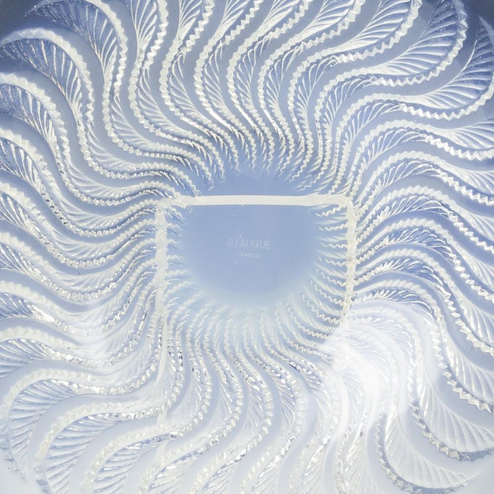 A Lalique Actinia coupe ouverte bowl in opalescent glass

Marcilhac 10-392

Designed 1933.



 