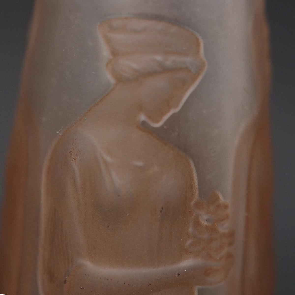 Frasco de perfume de cristal René Lalique Ambre Antique principios del siglo XX