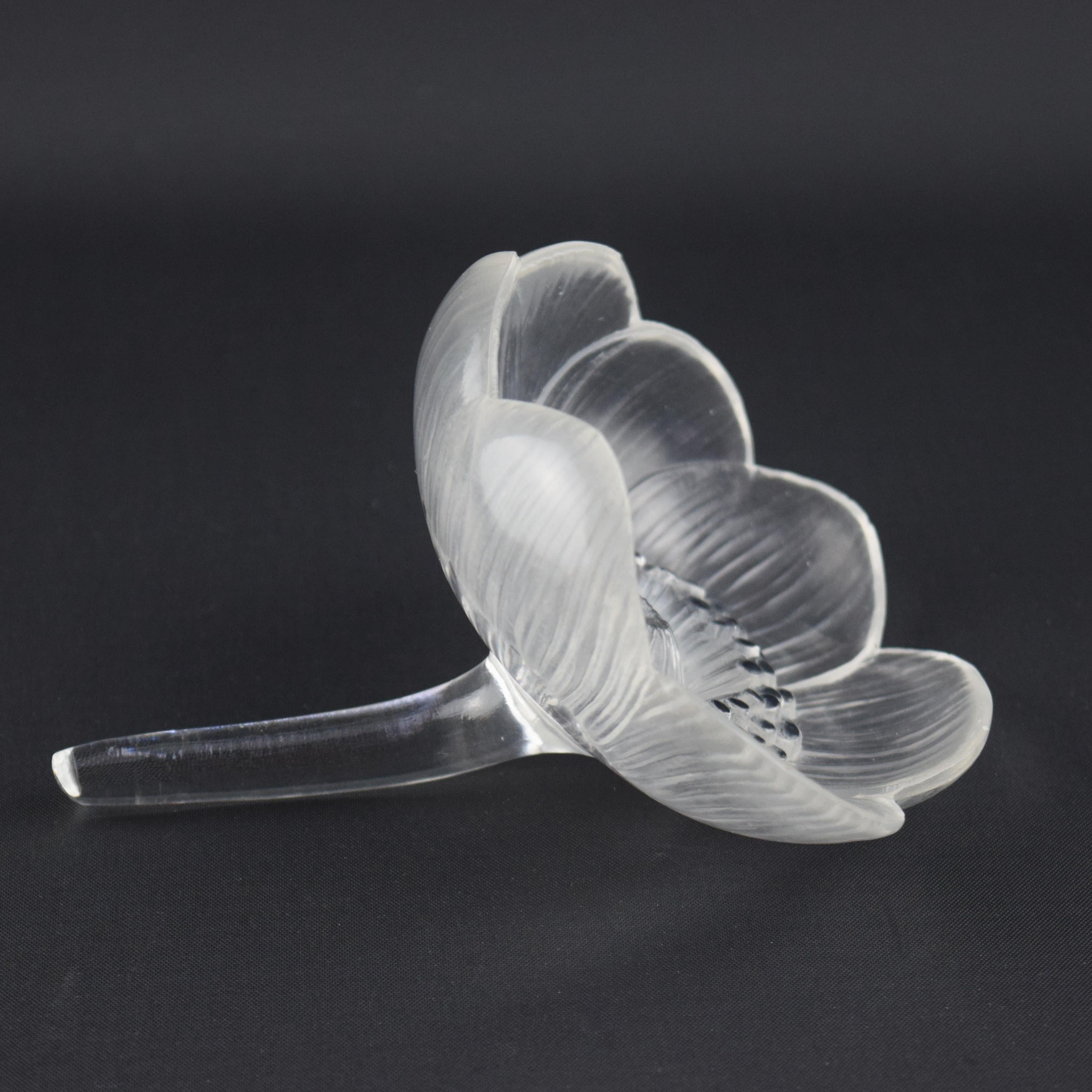 Rene Lalique Pisapapeles flor Anemone Fermee C1931 Art Decó en venta
