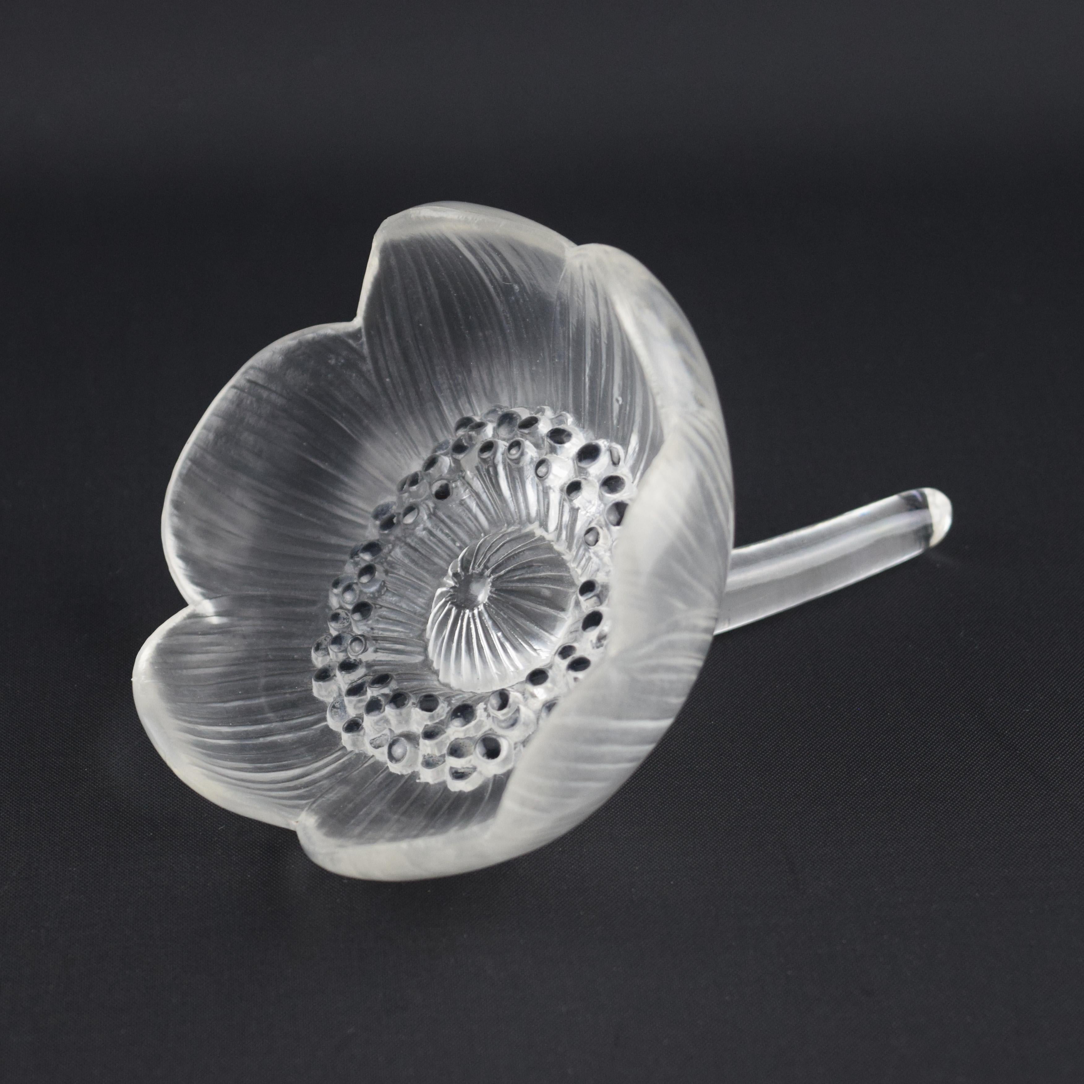 Rene Lalique Pisapapeles flor Anemone Fermee C1931 Francés en venta