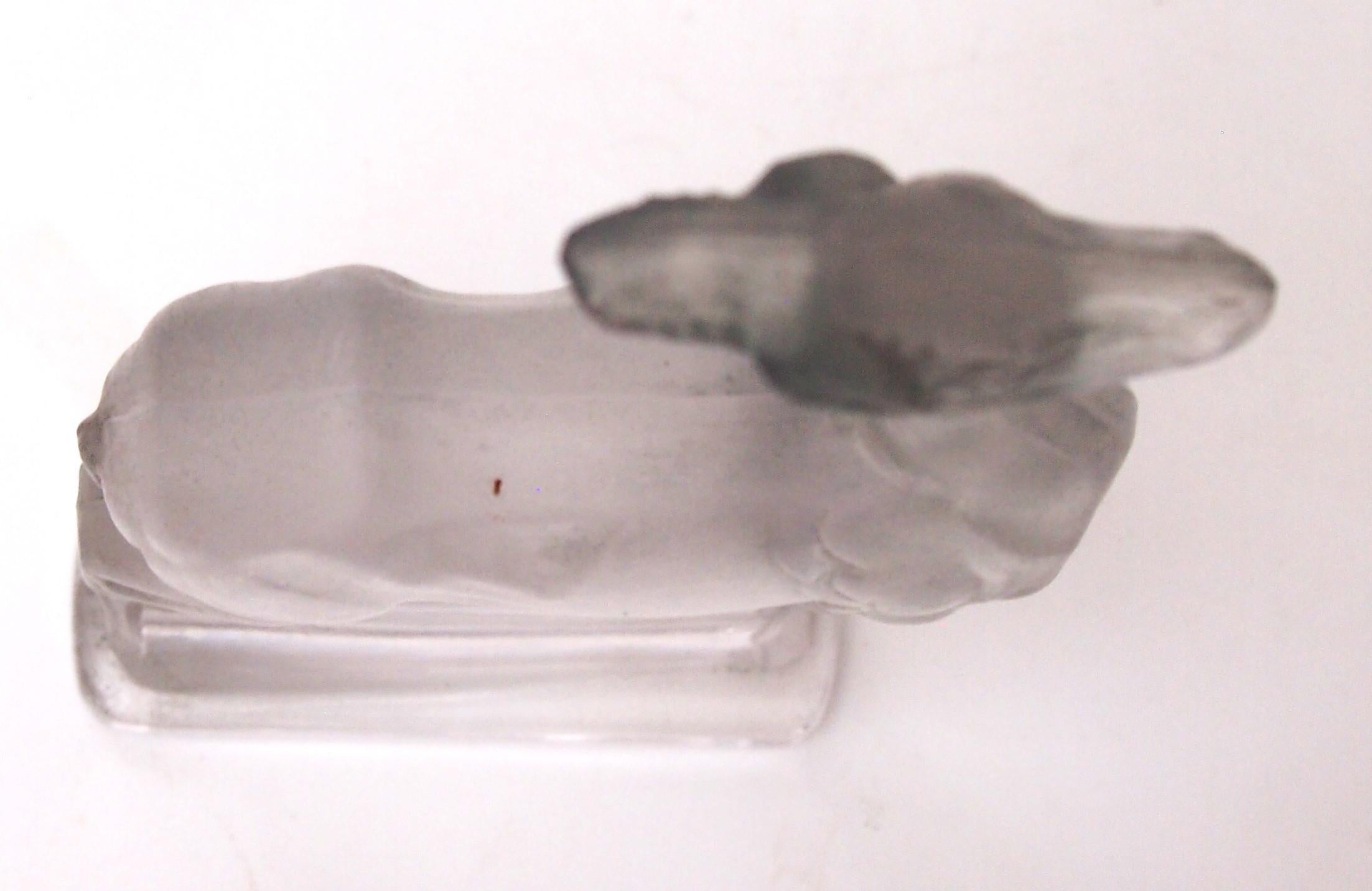 Papierbeschwerer „Antelope“ von Rene Lalique, signiert um 1929, original grau lackiert (Frühes 20. Jahrhundert) im Angebot