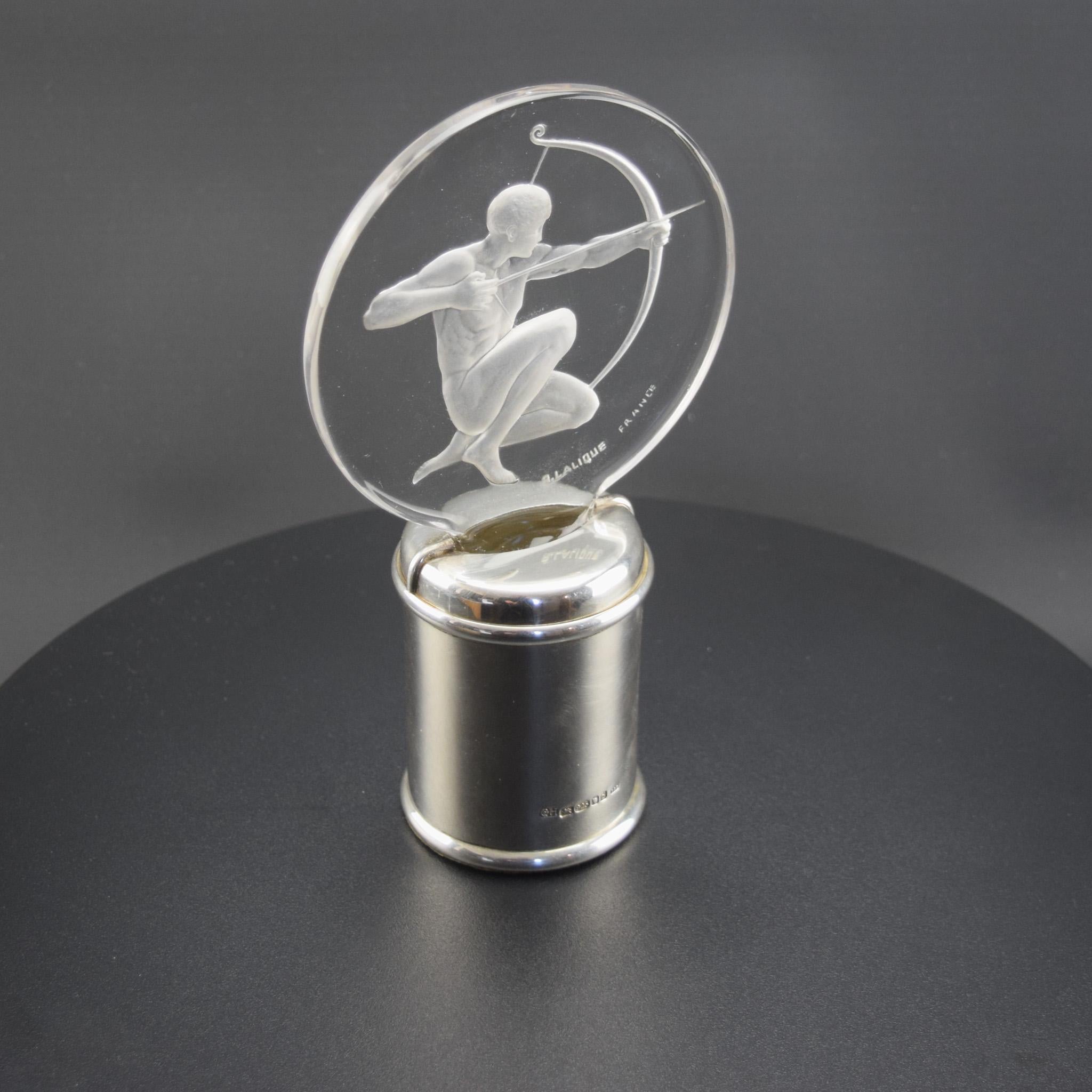 Arquero René Lalique mascota de coche C1926 montado sobre un zócalo de plata Art Decó