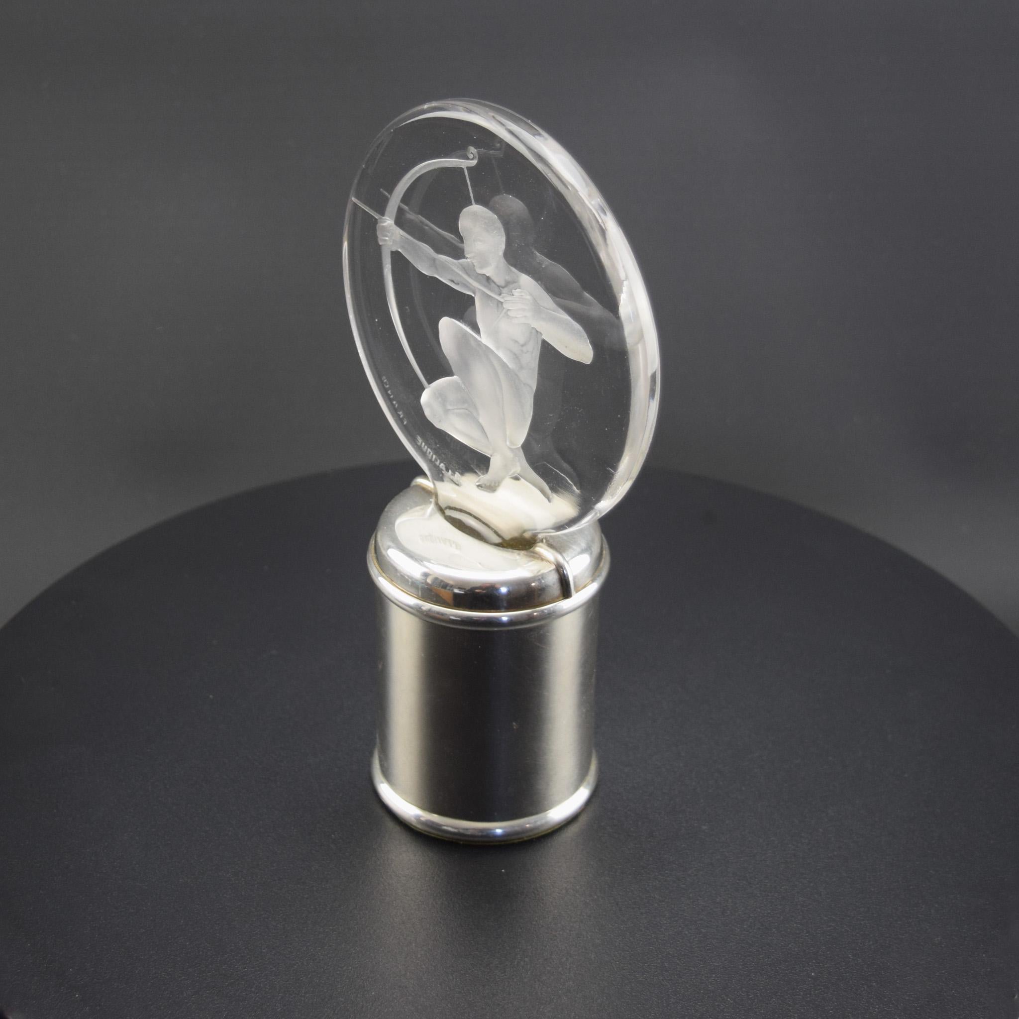 Arquero René Lalique mascota de coche C1926 montado sobre un zócalo de plata en Bueno Estado en Devon, GB