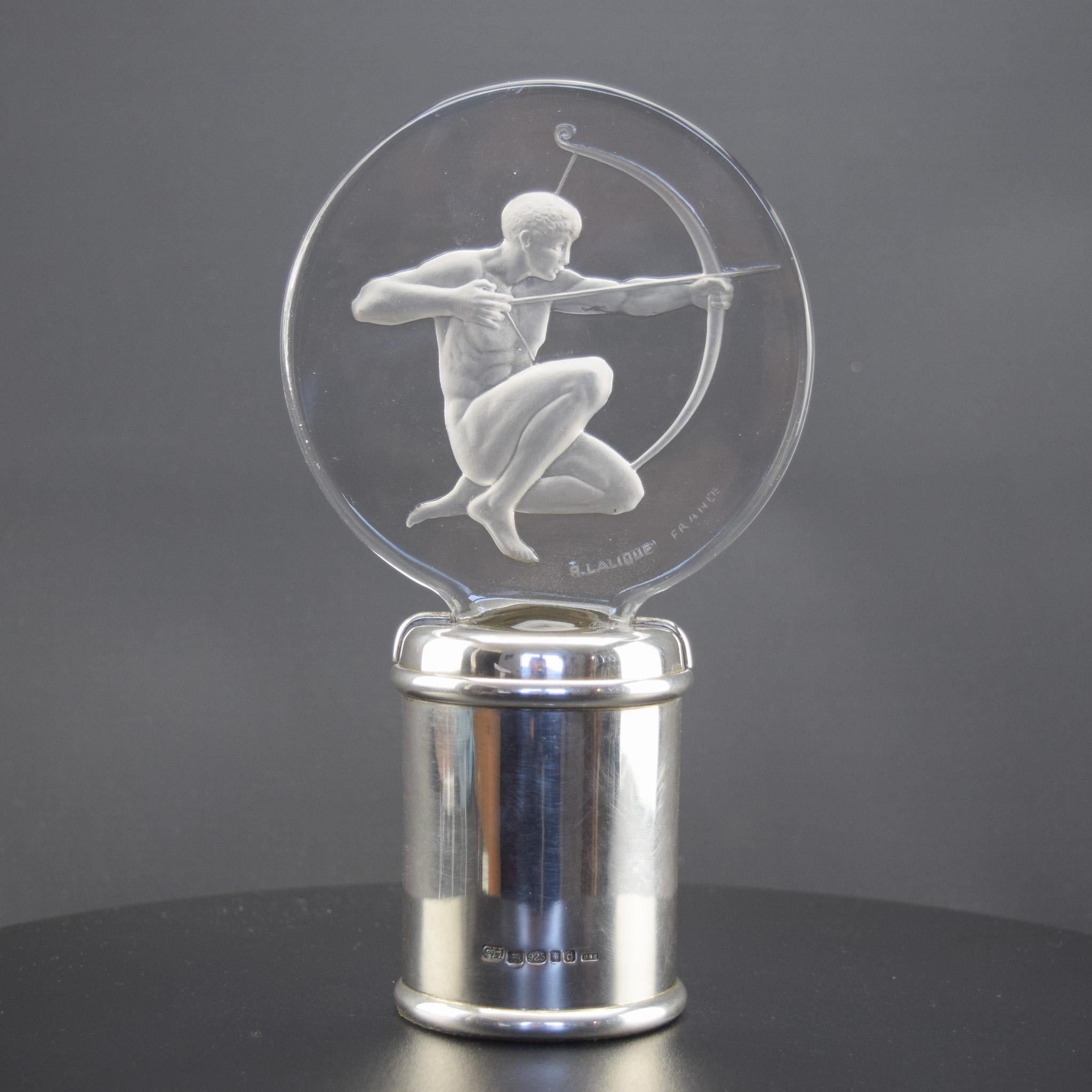 Arquero René Lalique mascota de coche C1926 montado sobre un zócalo de plata Vidrio