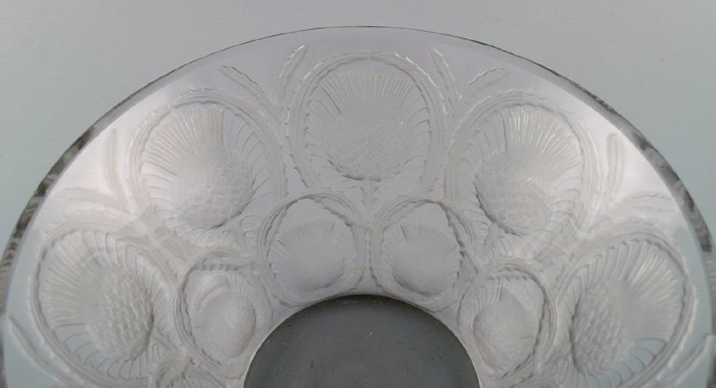 René Lalique Art Deco Bowl in Clear Mouth Blown Art Glass with Incised Flowers In Excellent Condition In Copenhagen, DK