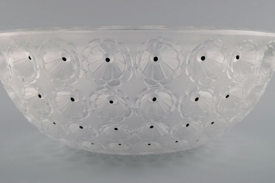 Art Glass René Lalique Art Deco Nemours bowl in frosted art glass modelled with flowers.