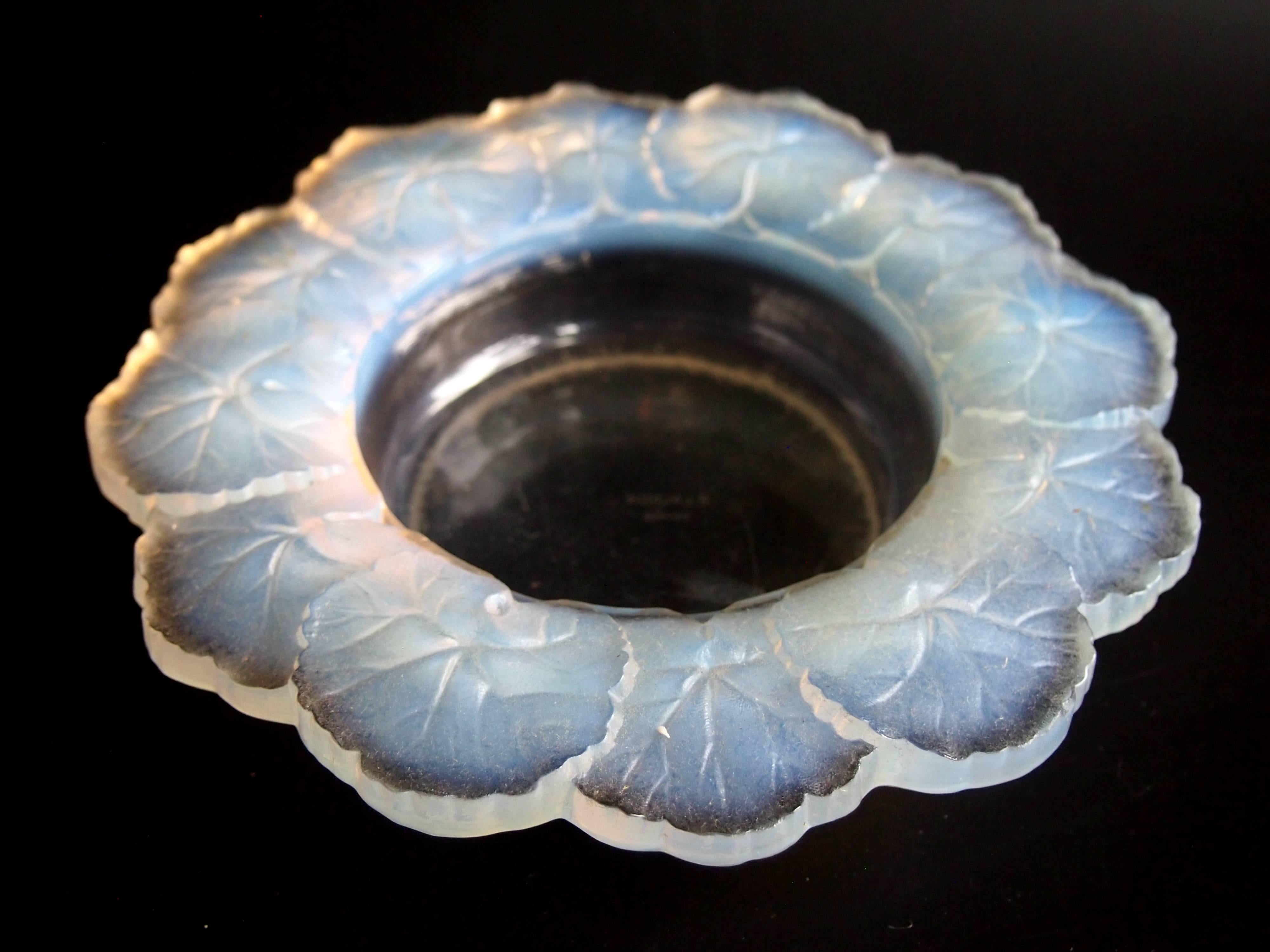 Mid-20th Century Rene Lalique French Art Deco Opal Glass Honfleur Bowl For Sale