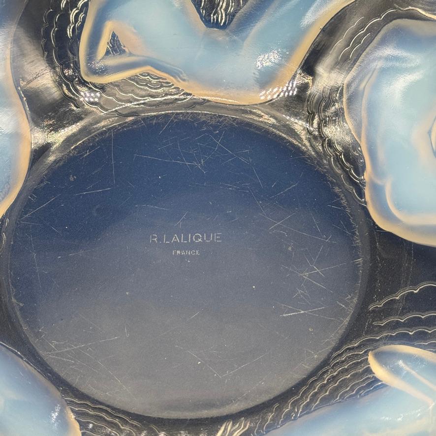 Art déco René Lalique Art Deco Bol Calypso en verre opalescent en vente