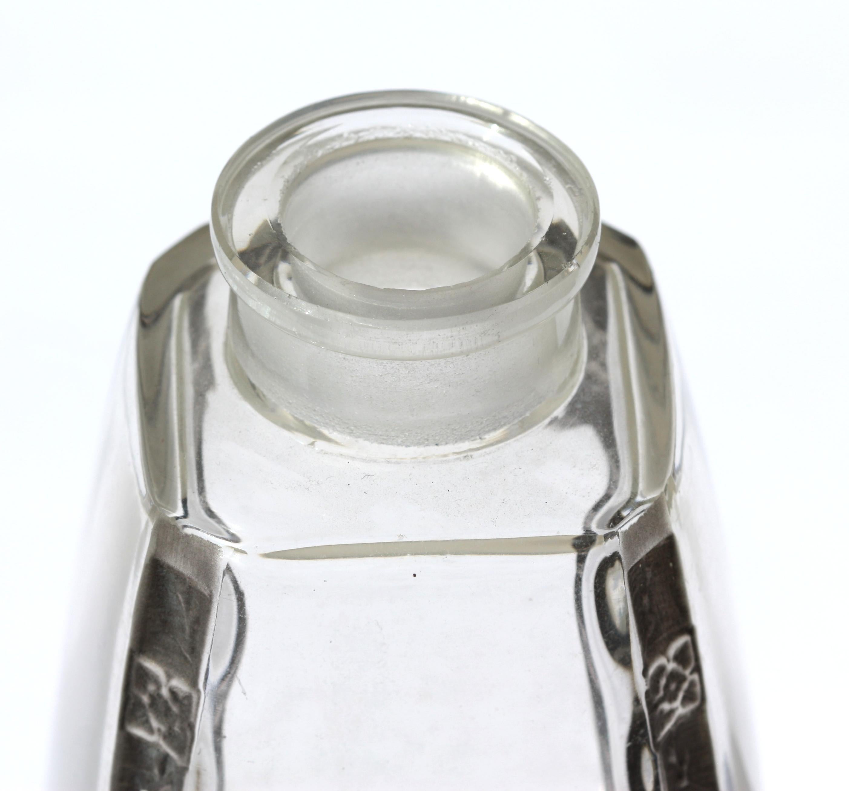 René LALIQUE  Flacon de parfum en verre moulé Art Déco R. Lalique à fleurs en vente 1