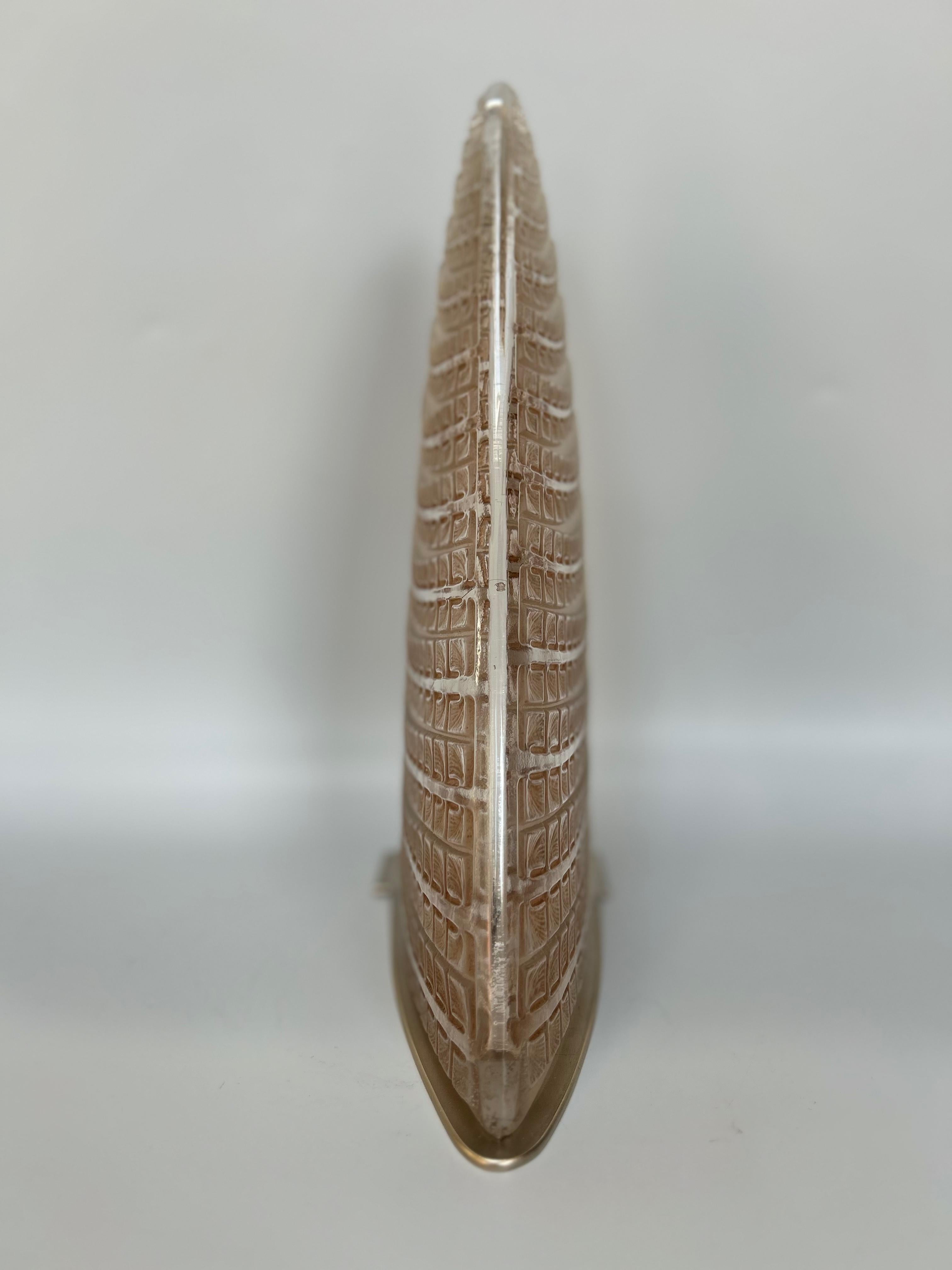 Lámpara de pared Art Déco René Lalique Modelo Fougère Francés en venta