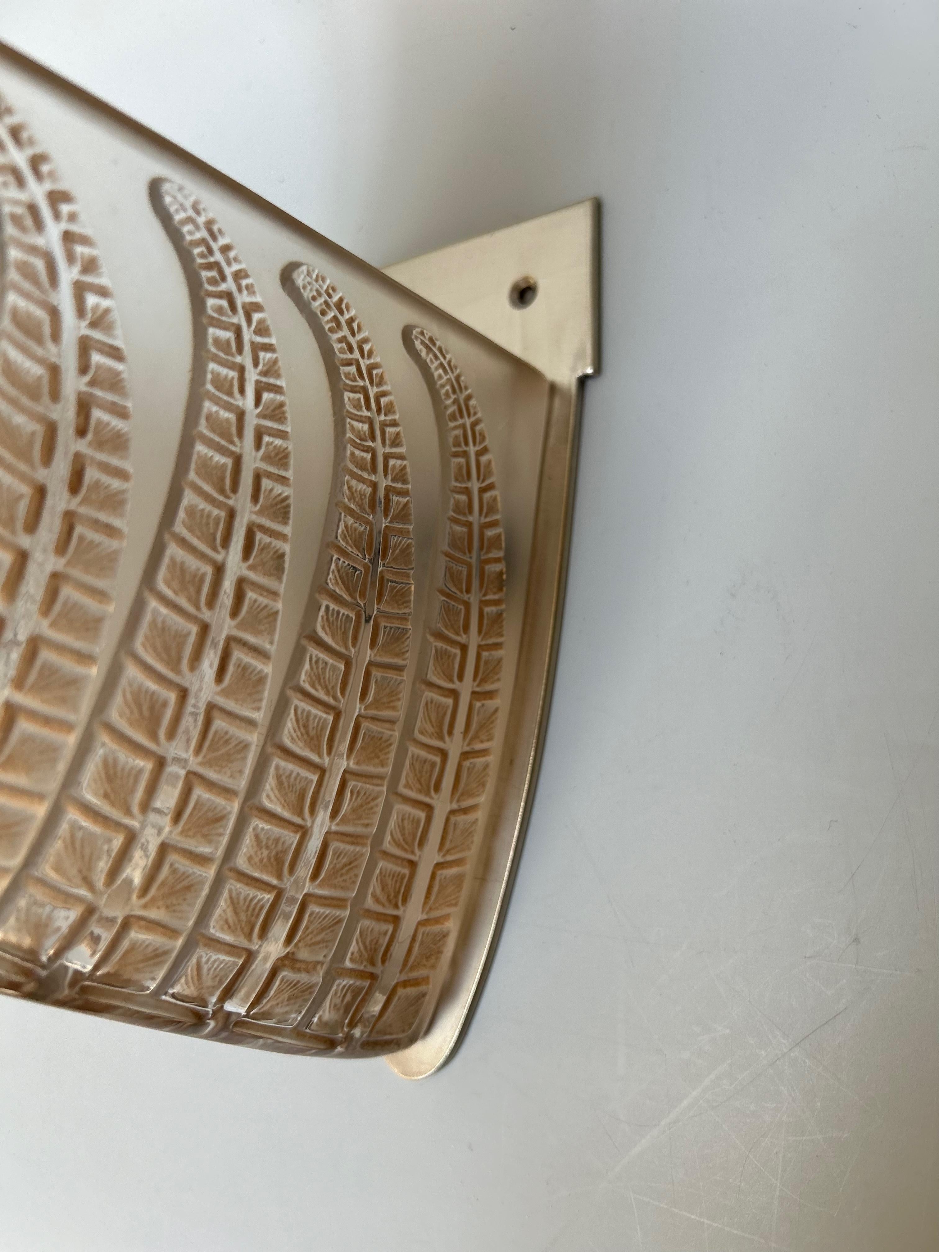 Lámpara de pared Art Déco René Lalique Modelo Fougère en venta 1
