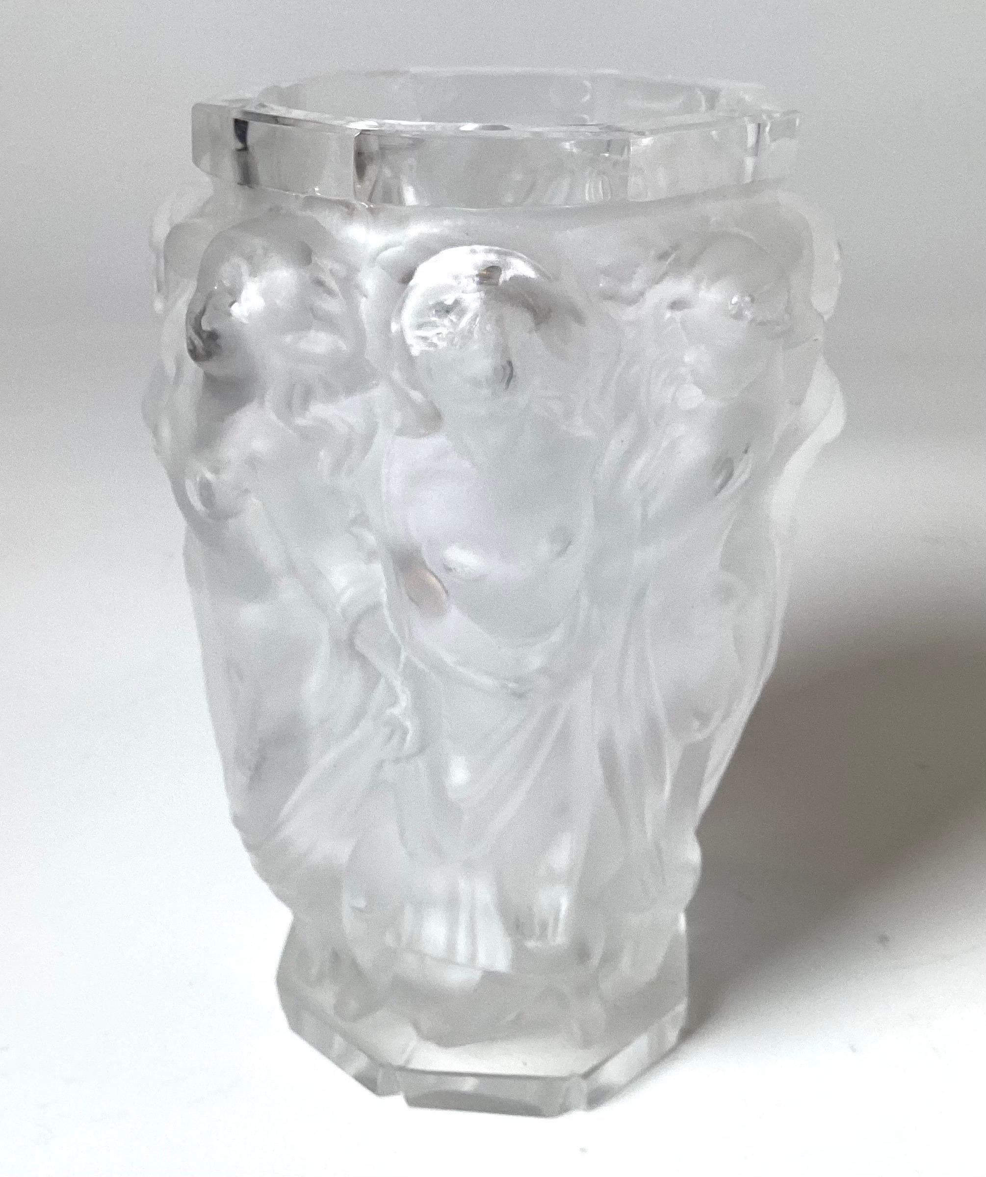 Art déco Vase Bacchantes de Rene Lalique, nus dansants 1930 en vente