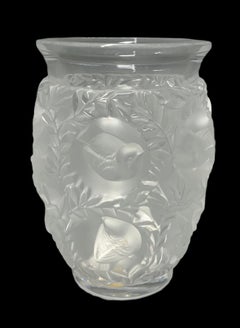 René Lalique “Bagatelle” Bird Vase Crystal Glass