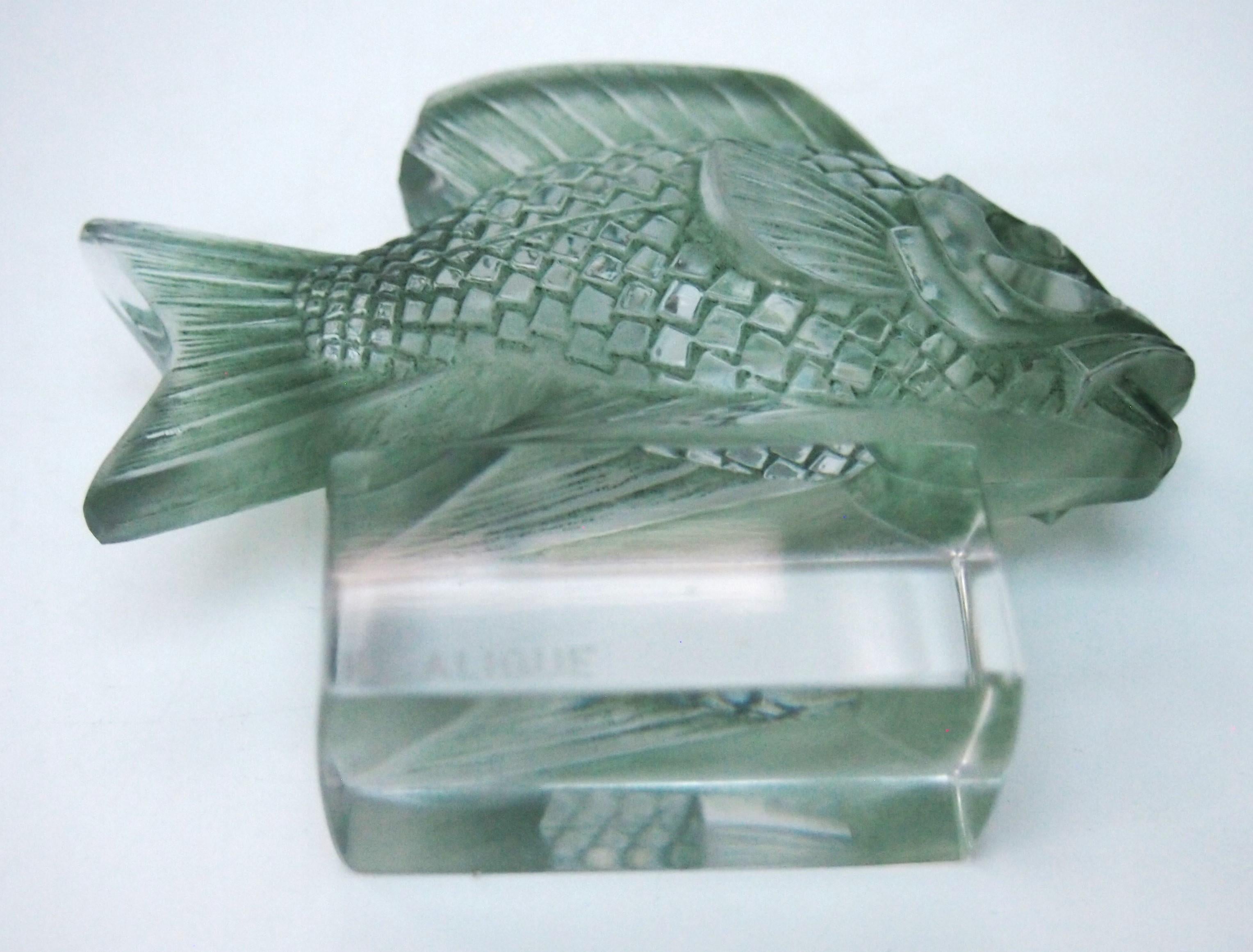 French Rene Lalique 'Barbillon' paperweight signed c1930 -original green staining For Sale