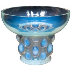 René Lalique "Beautreillis" Opalescent Frosted Glass Vase Excellent Condition