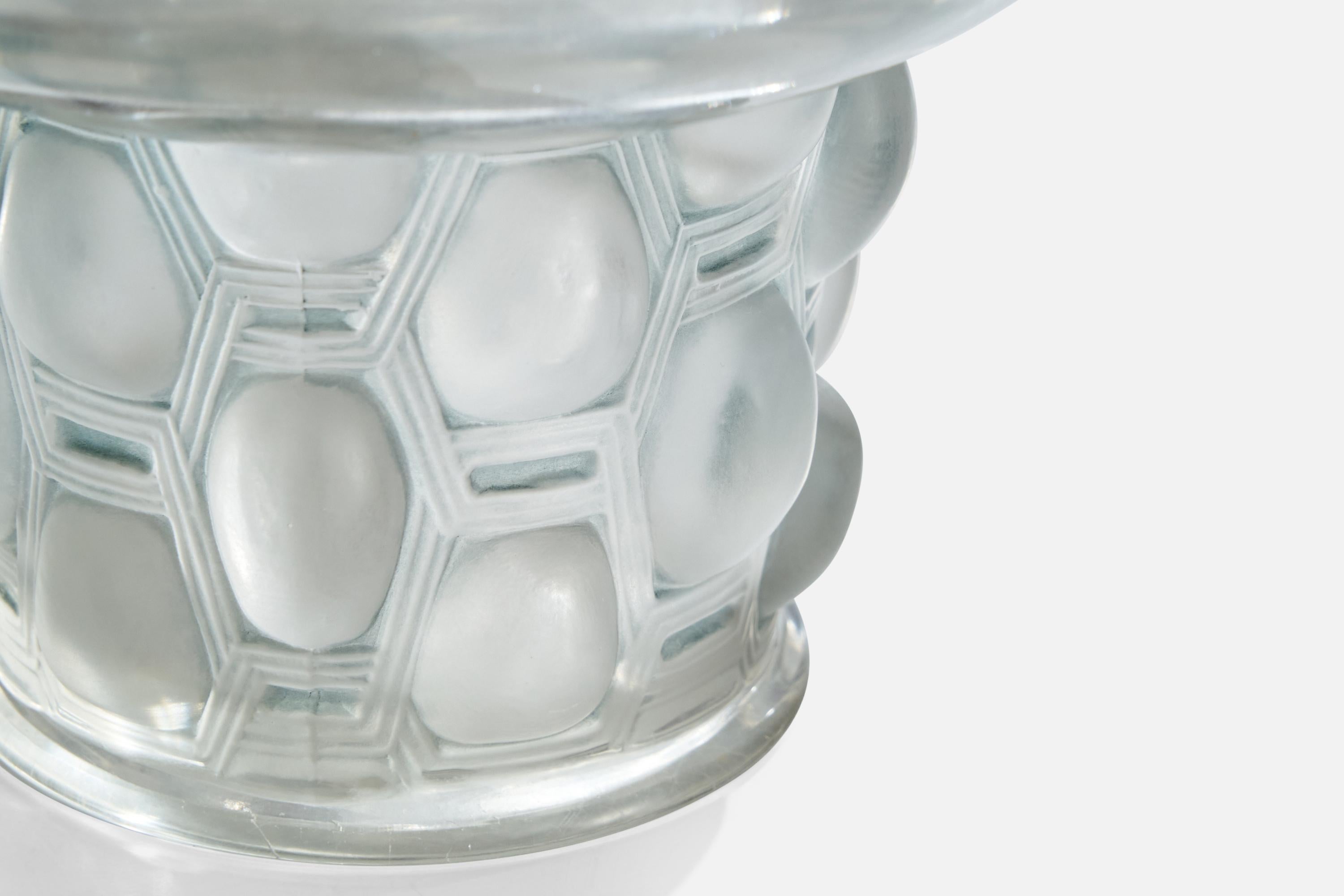 René Lalique, Beautreillis Vase, Glass, France, 1927 In Good Condition For Sale In High Point, NC