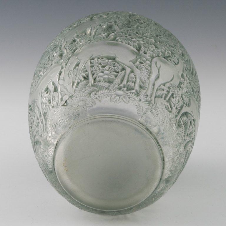 Rene Lalique Vaso Biches Marilhac 1082 Disegnato nel 1932 in vendita 3