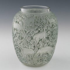 Rene Lalique Biches Vase Marilhac 1082 Designed 1932