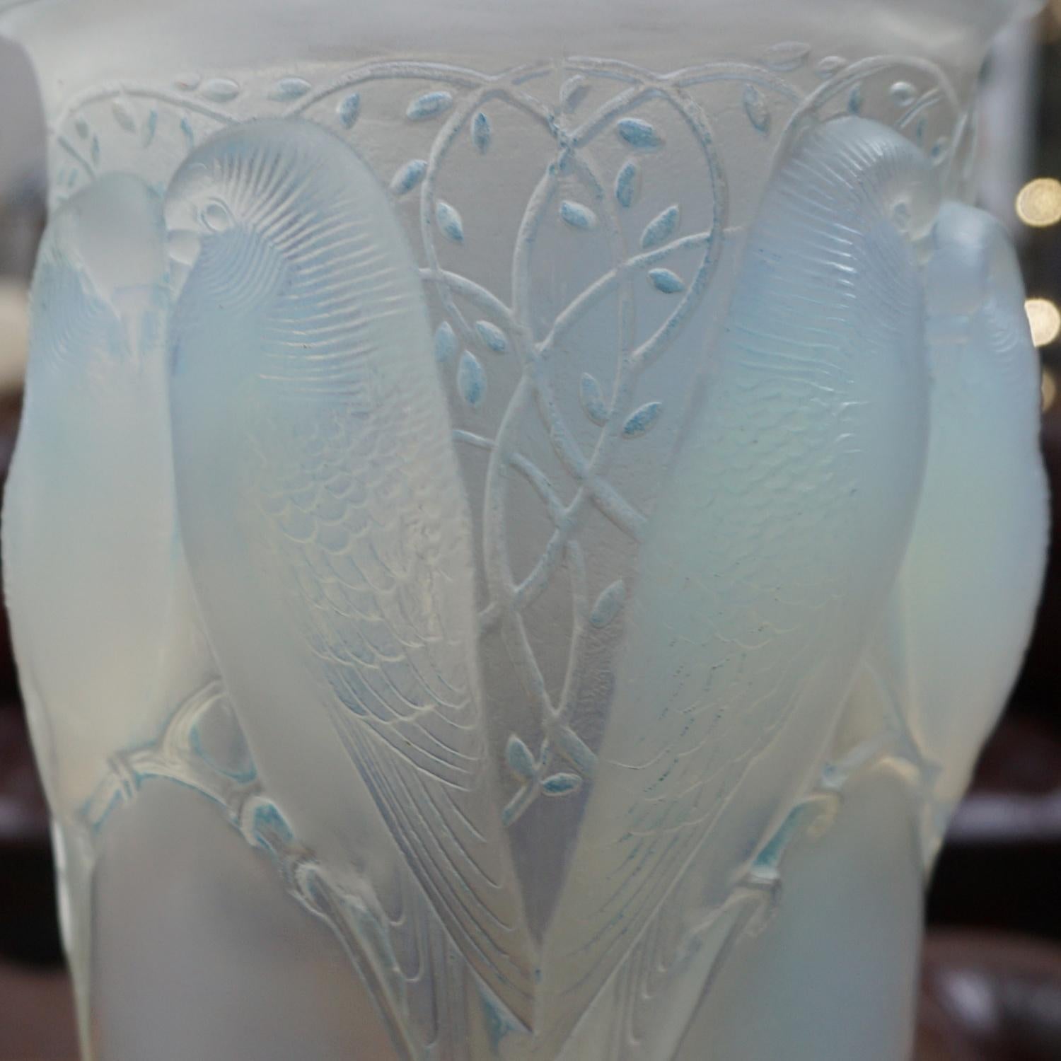 Rene Lalique Blue Opalescent 'Ceylan' Glass Vase 4