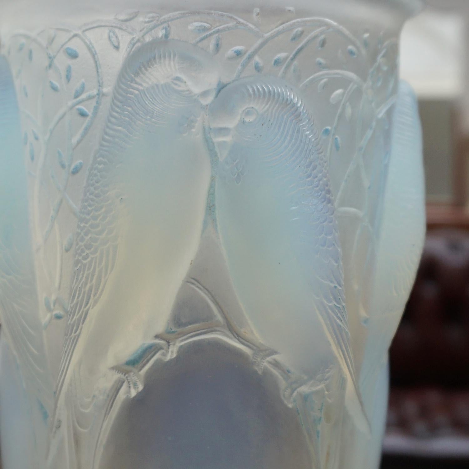 Rene Lalique Blue Opalescent 'Ceylan' Glass Vase 5