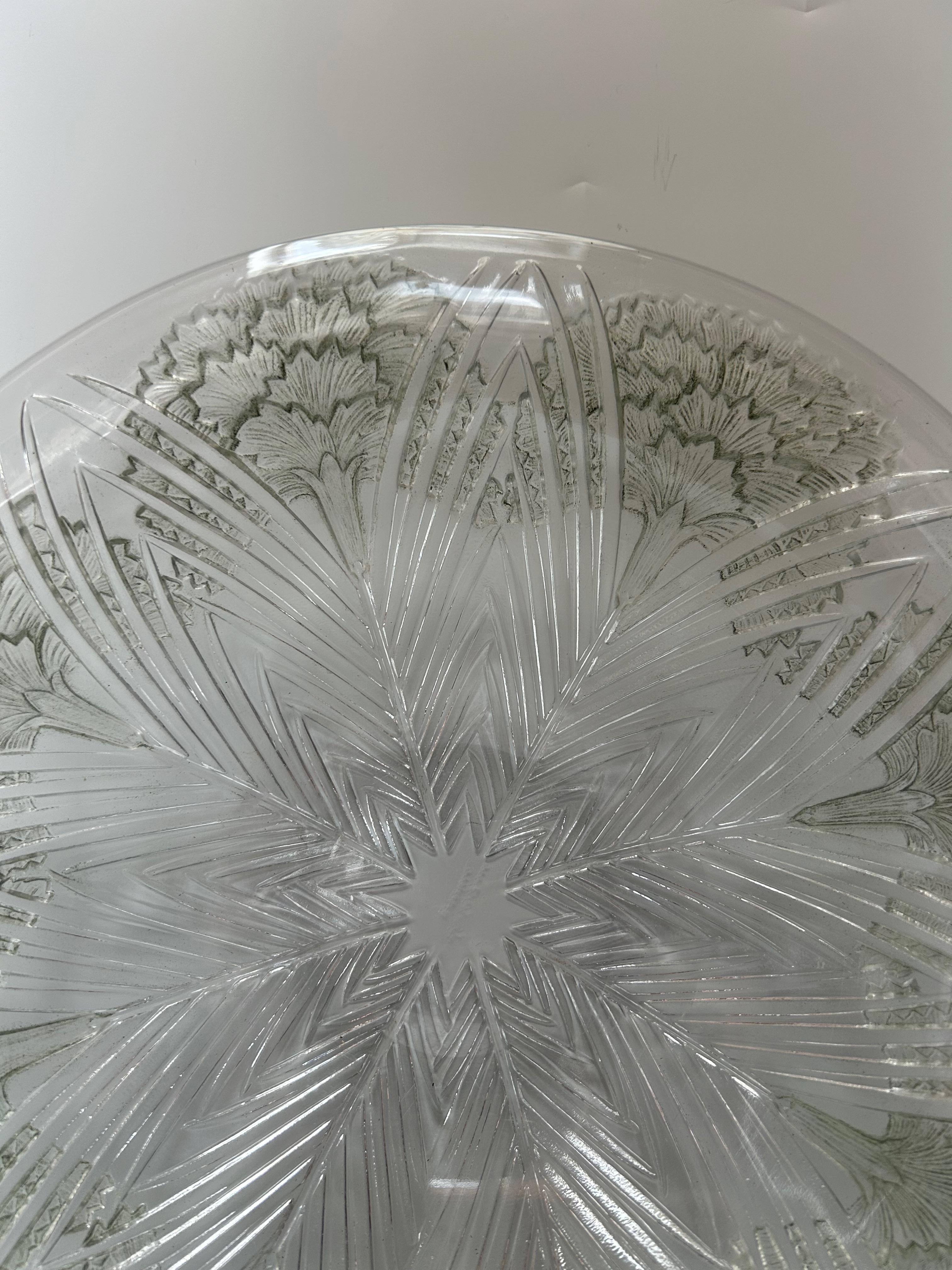 René Lalique Schale Teller Schale Oeillets Nelken Erstellt in 1932 (Art déco) im Angebot