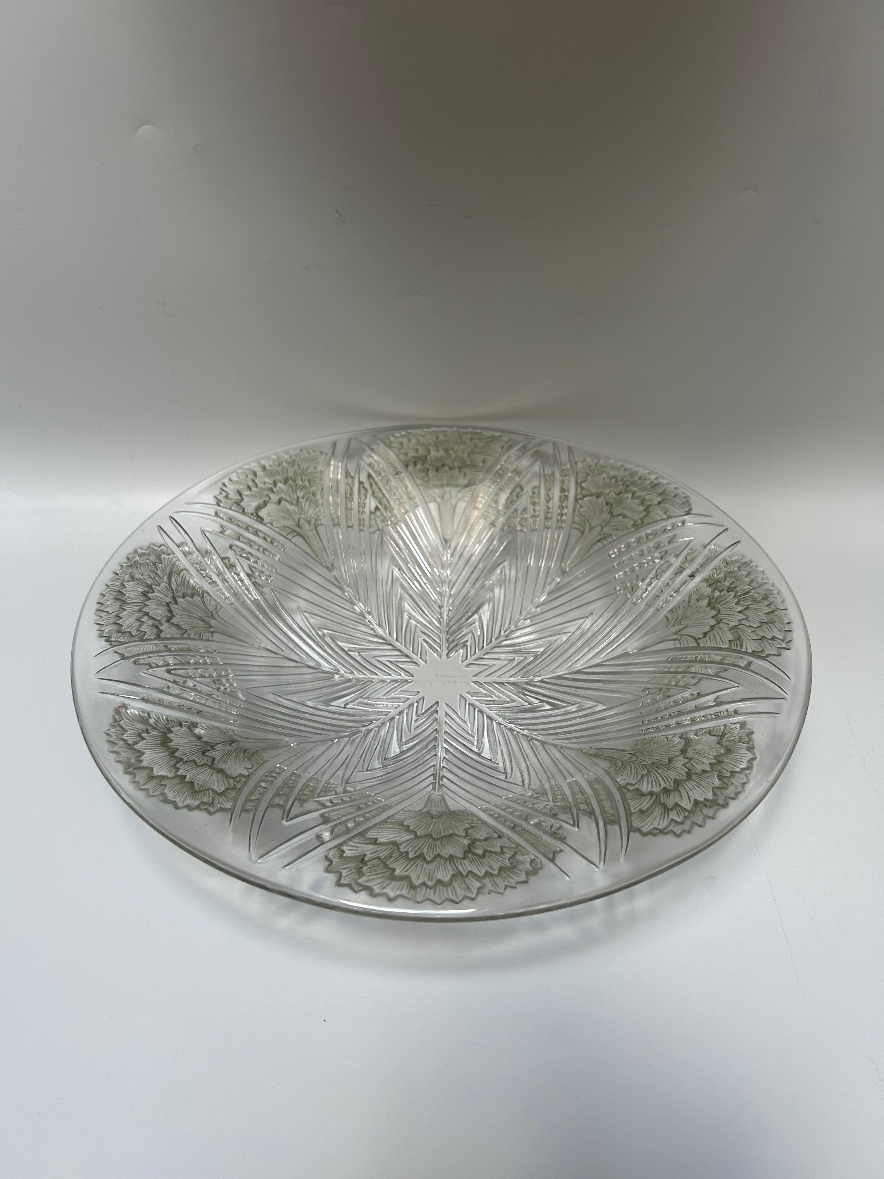 René Lalique Schale Teller Schale Oeillets Nelken Erstellt in 1932 im Angebot 1