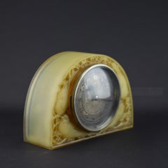 Rene Lalique Butterscotch Moineaux clock C1924